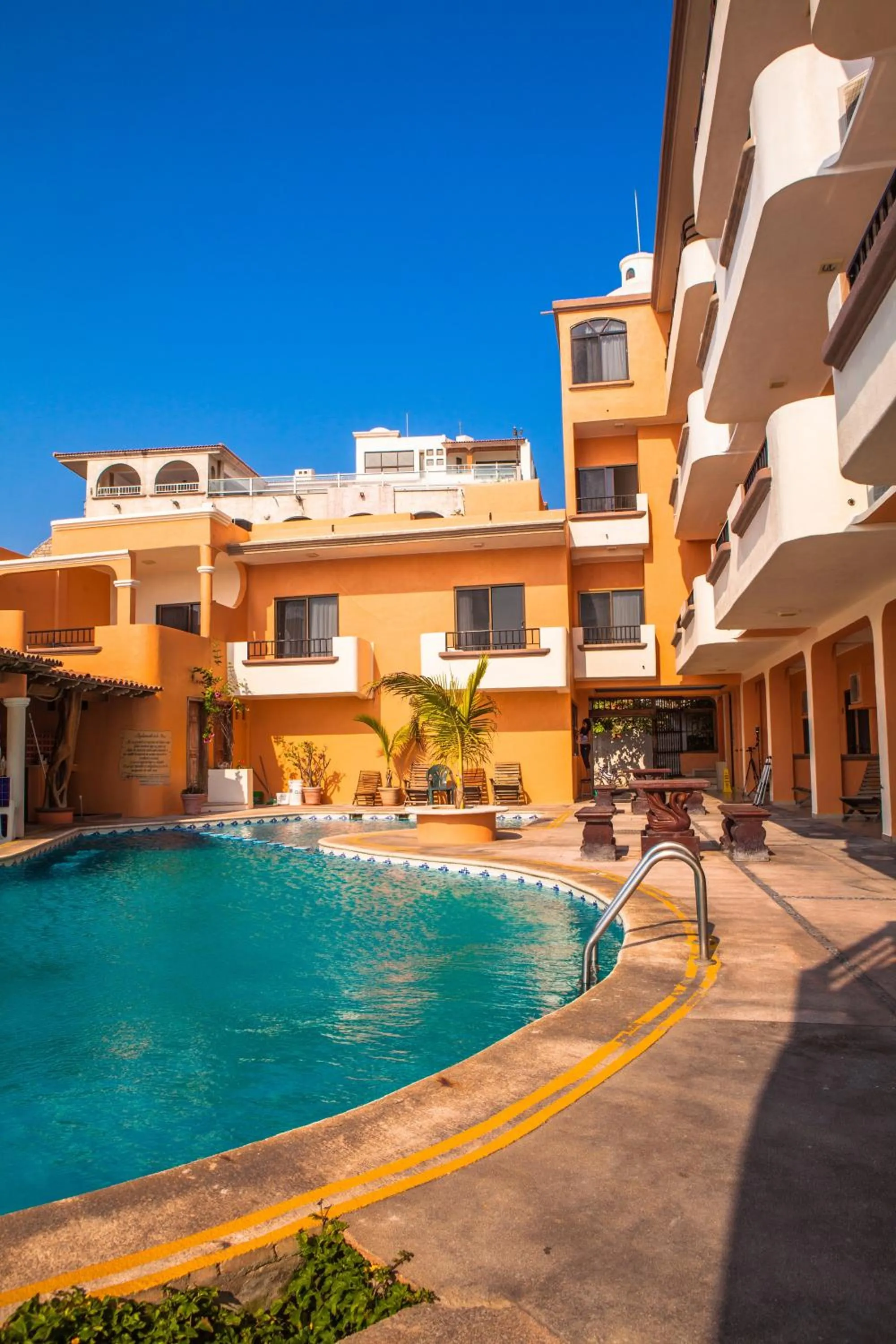 Swimming pool in Hotel La Alondra