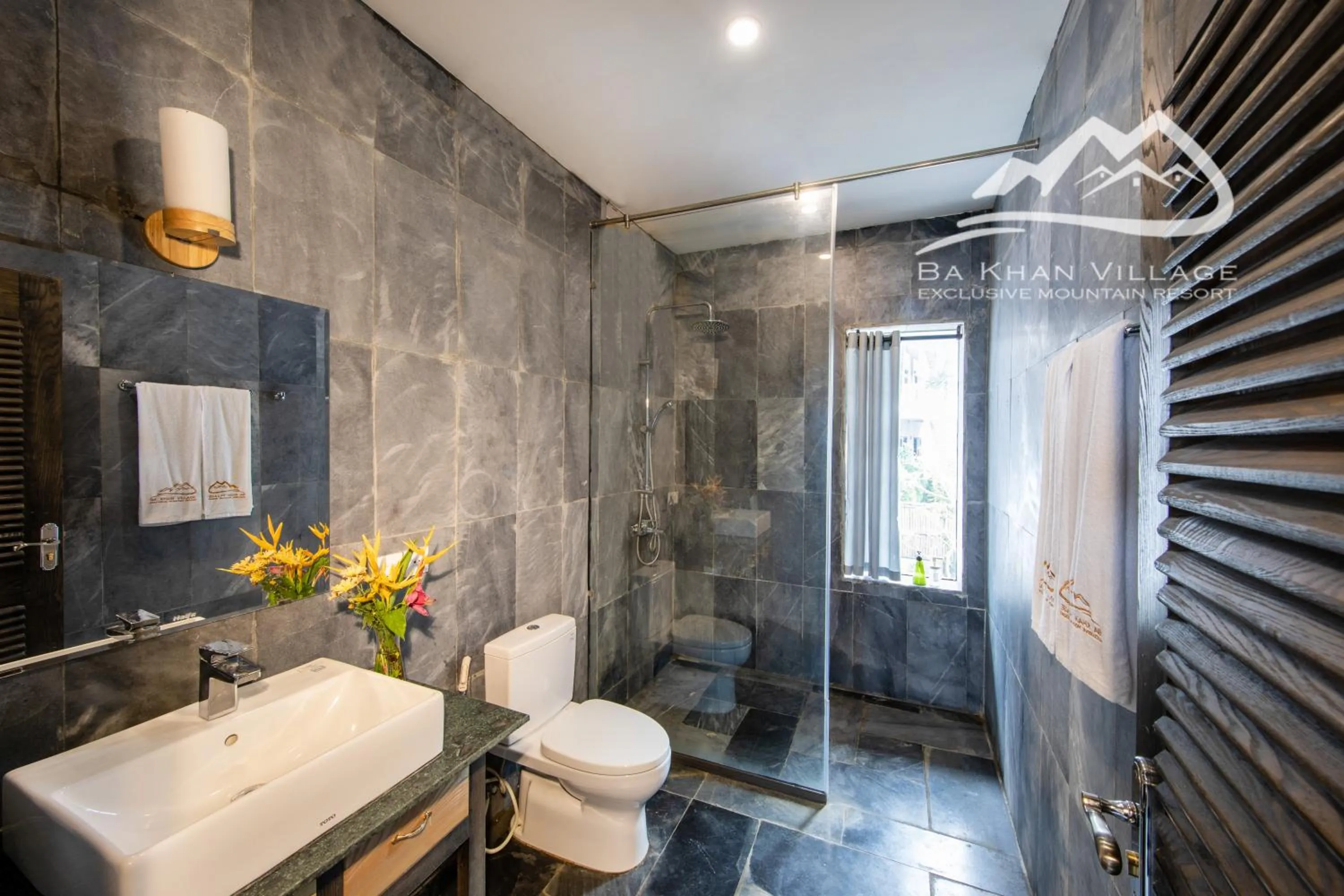 Bathroom in Bakhan Village Resort