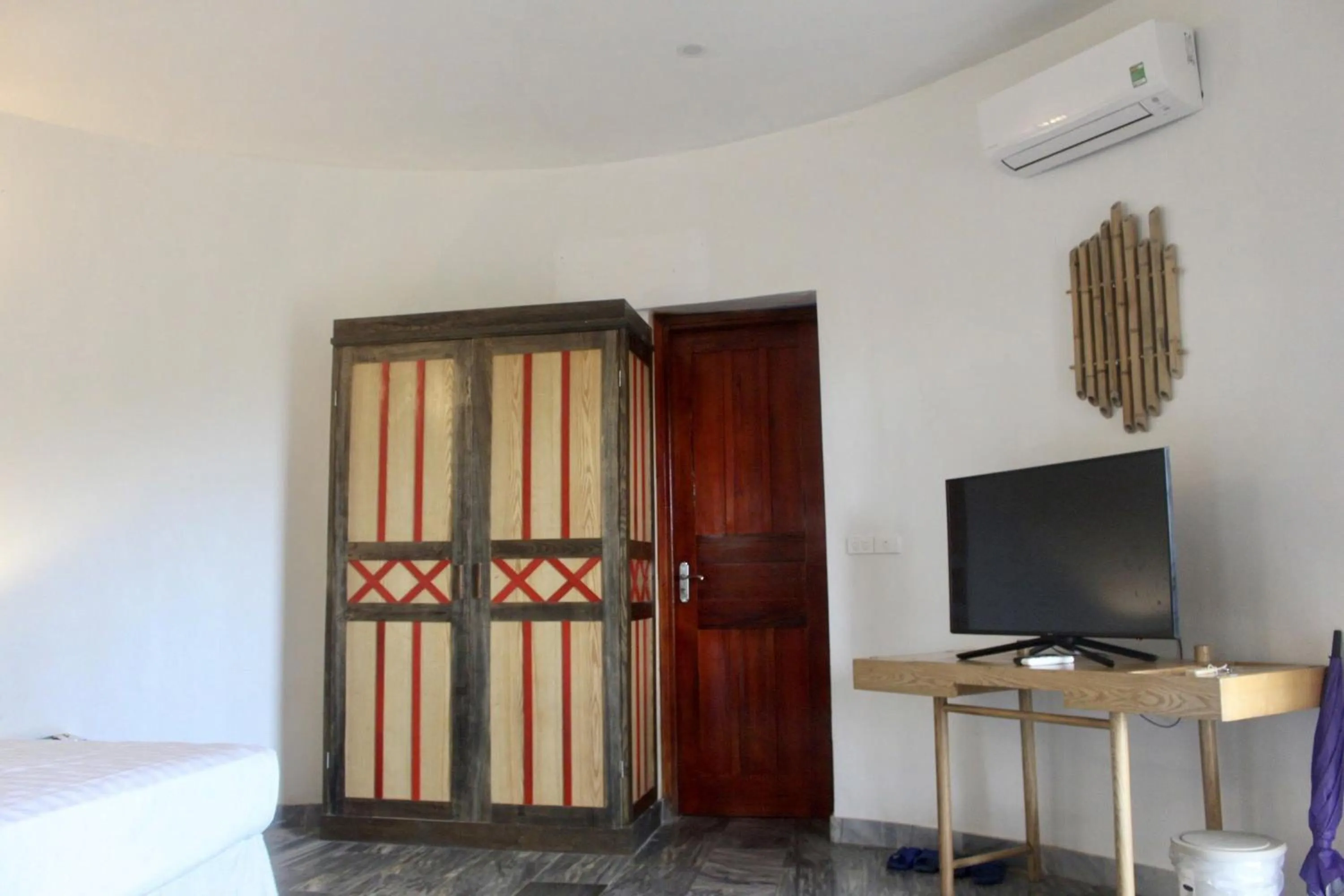 Evening entertainment in Bakhan Village Resort