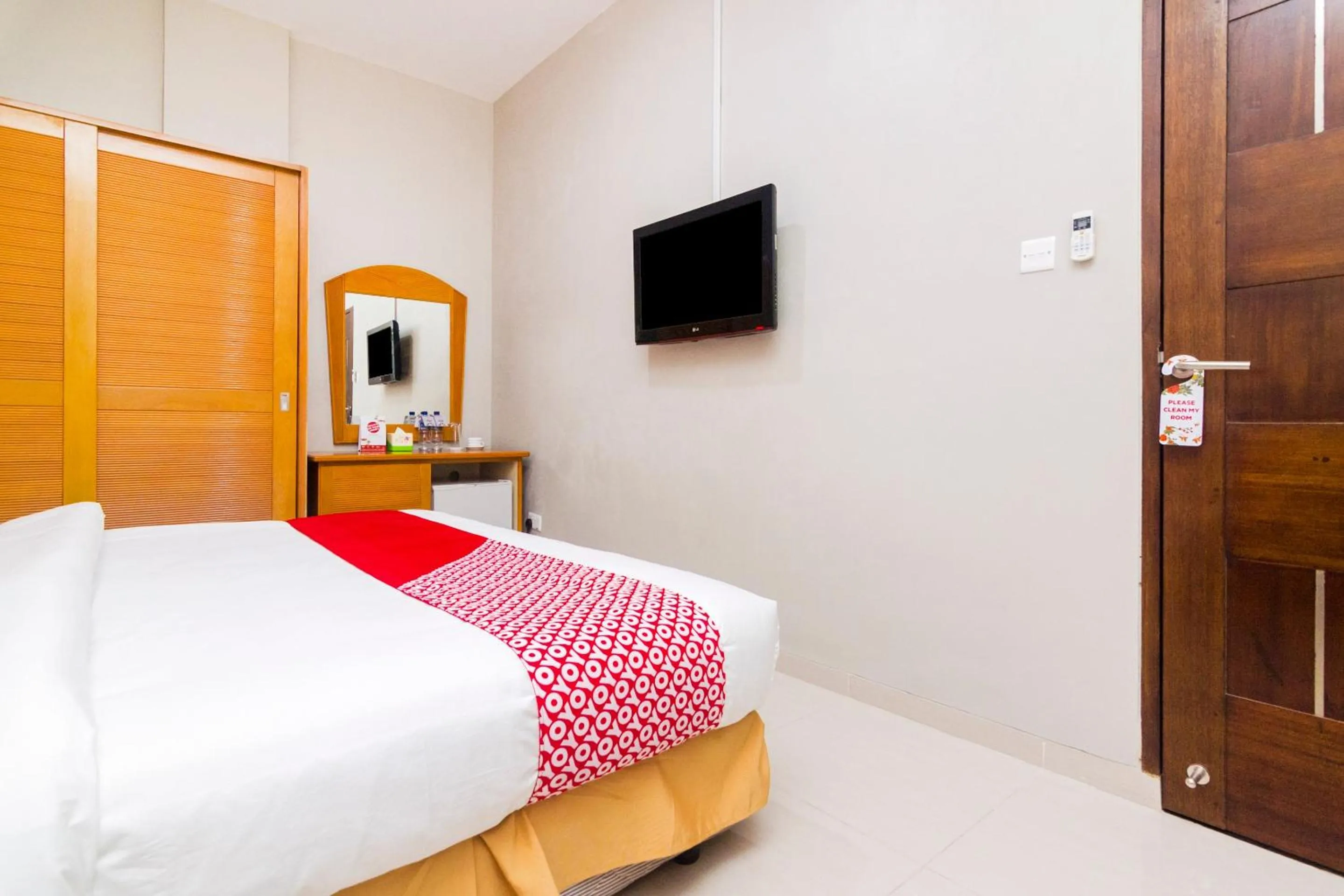 Bathroom, Bed in Capital O 1867 Kara Guest House