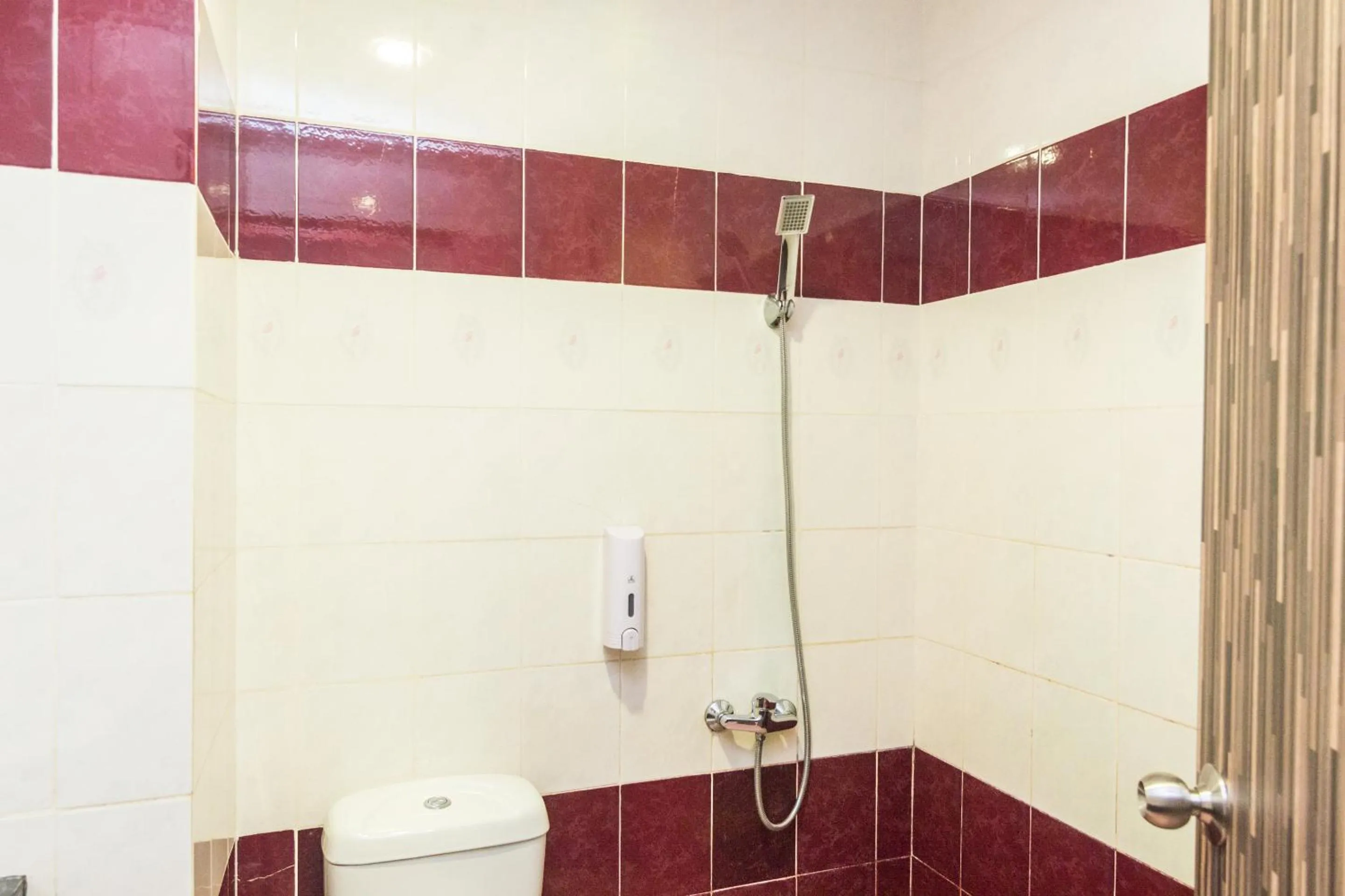 Bathroom in Kita Hotel