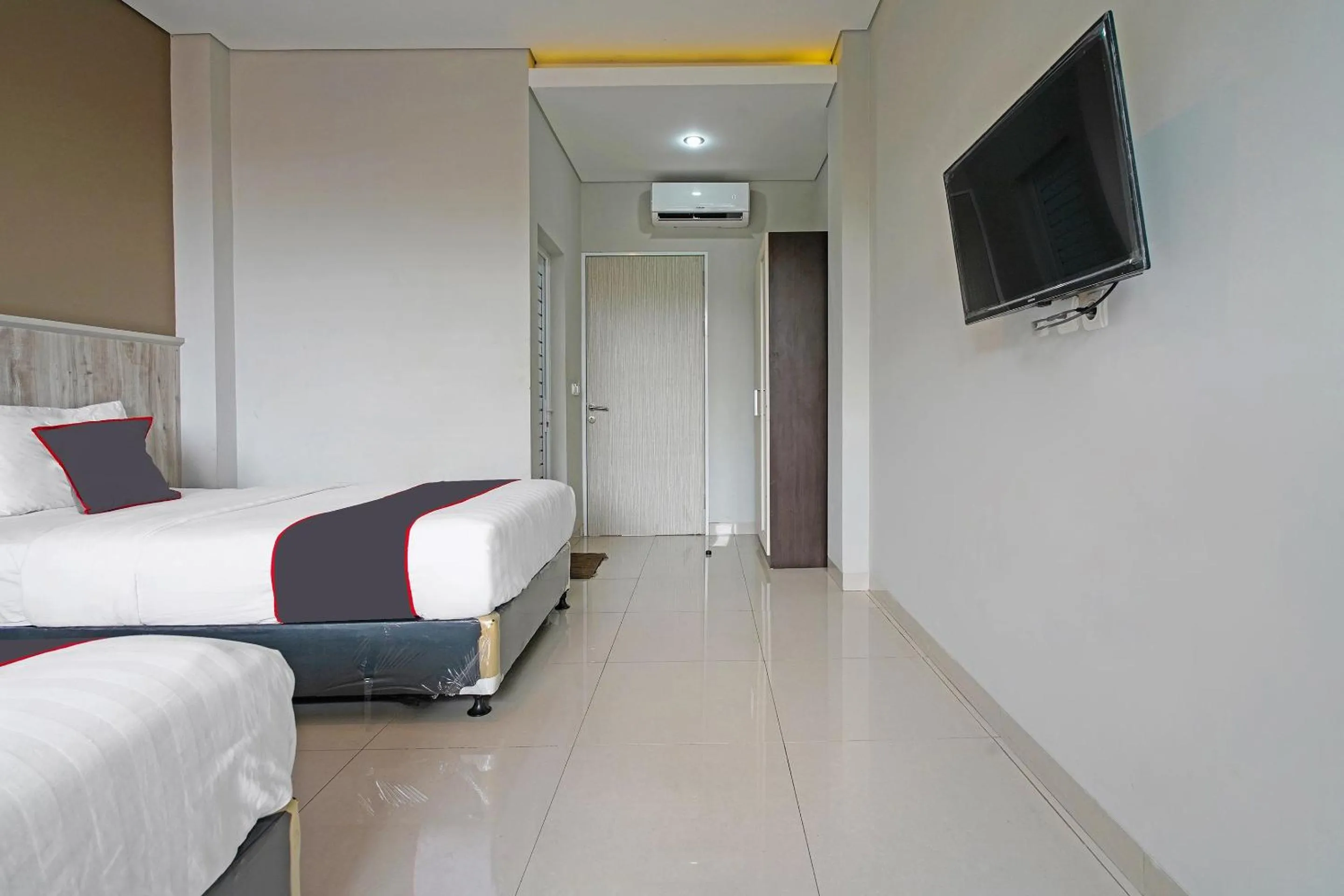 Bedroom, Bed in Capital O 1898 Louise Place