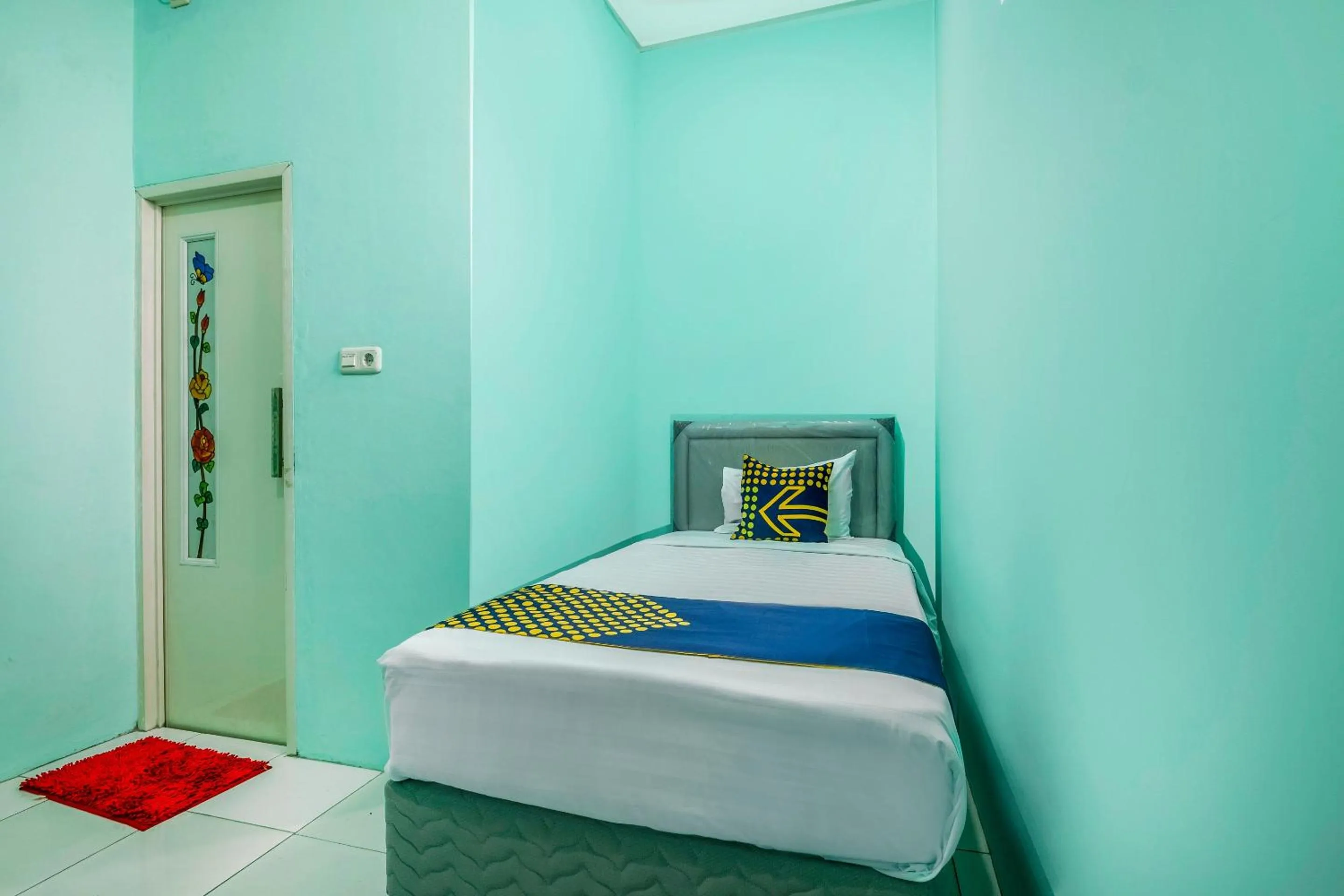 Bedroom in OYO Life 1889 Mbuahpage