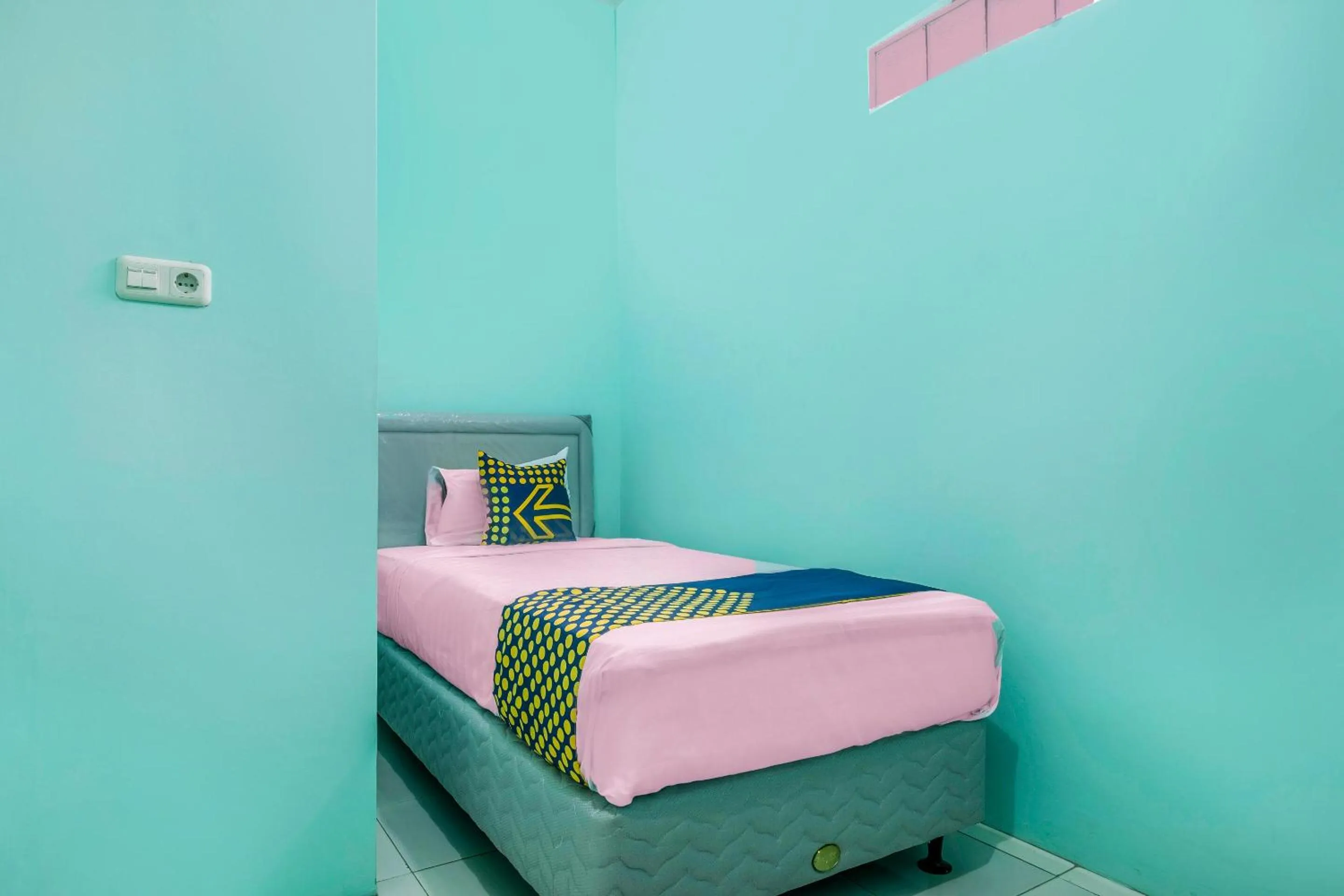 Bedroom in OYO Life 1889 Mbuahpage