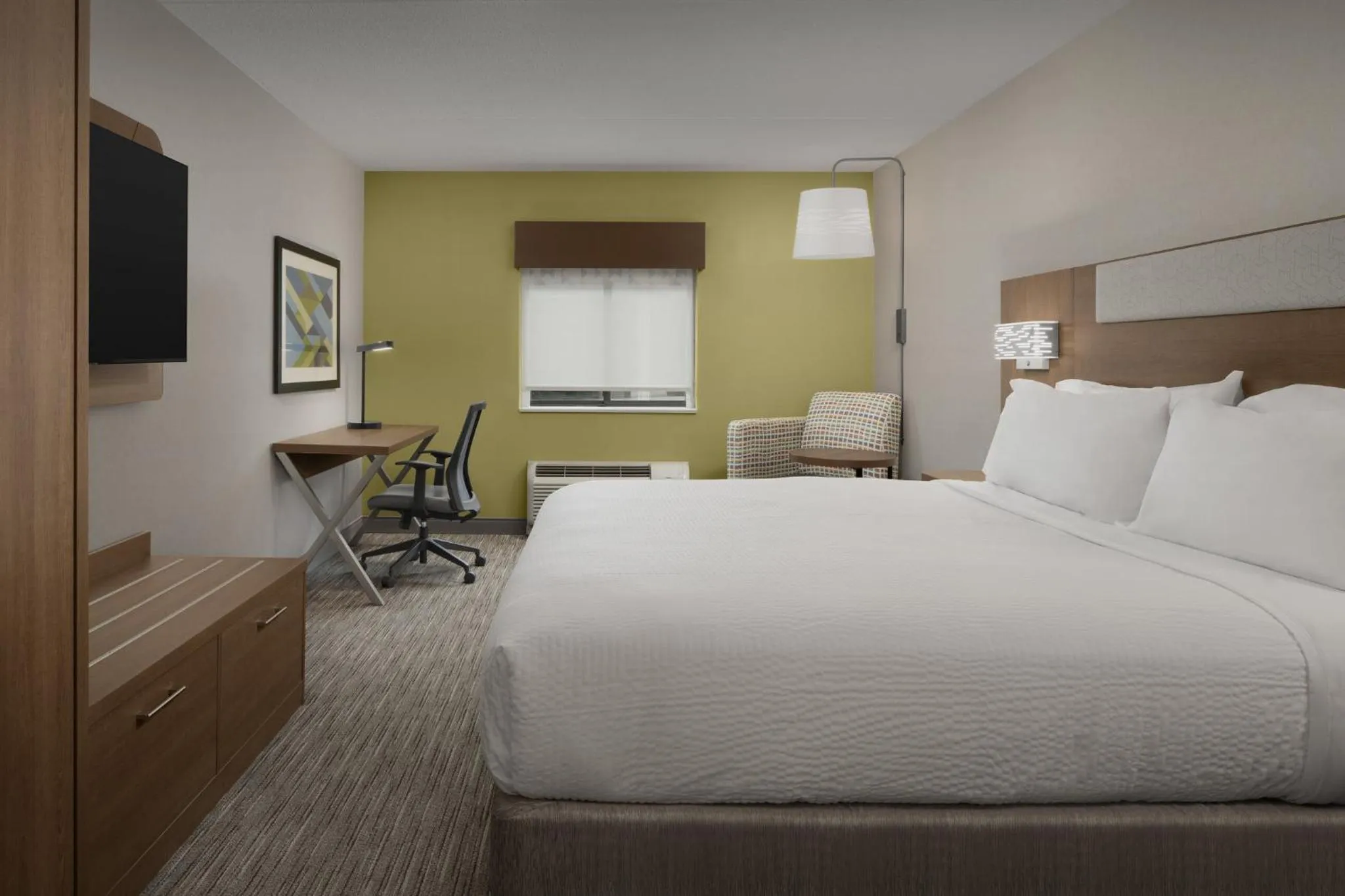 Photo of the whole room, Bed in Holiday Inn Express Boston - Saugus by IHG