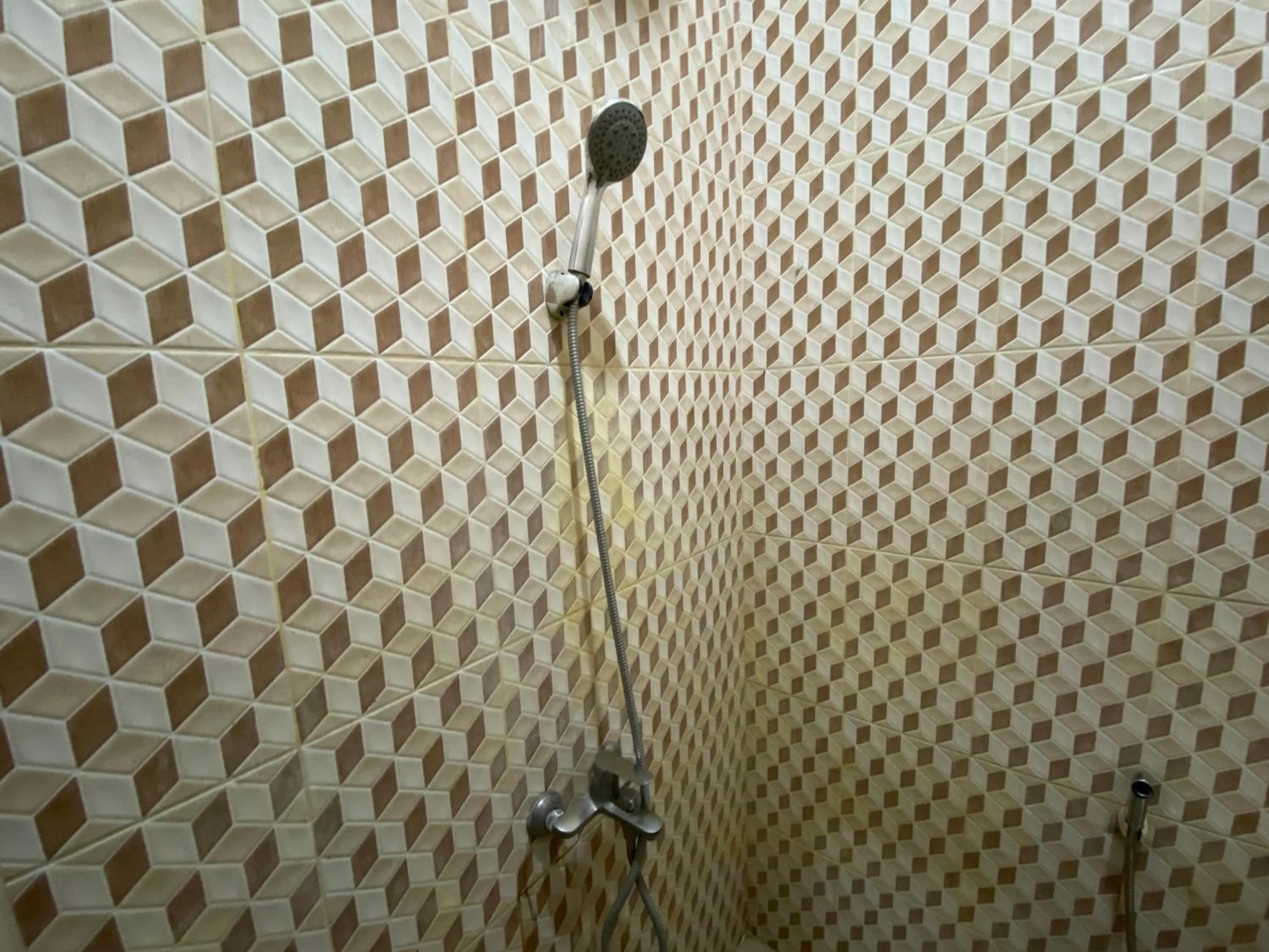 Bathroom in Griya RW Family Guest House Redpartner