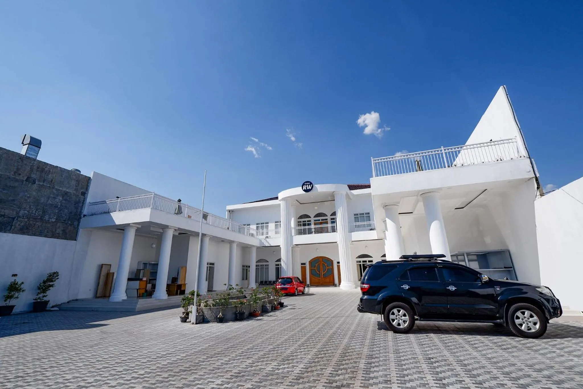 Property building in Griya RW Family Guest House Redpartner