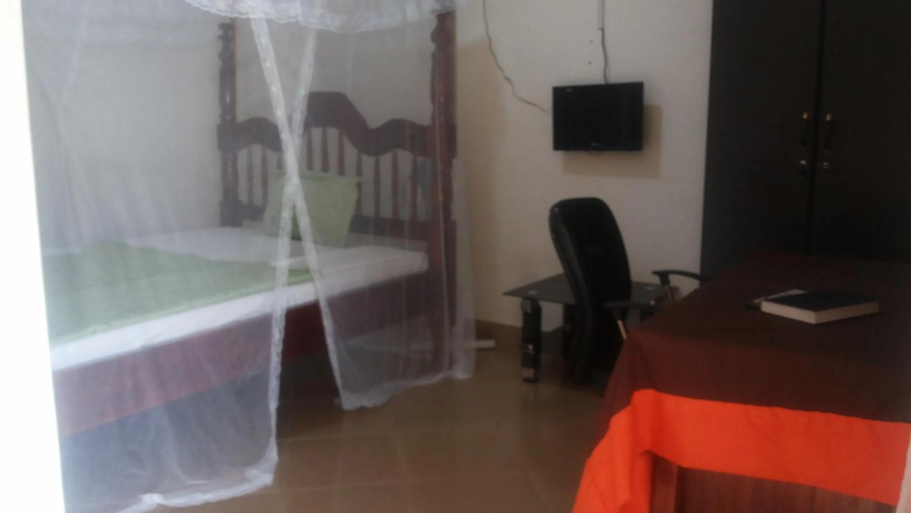 Photo of the whole room, Bed in Dubai Resort Hotel