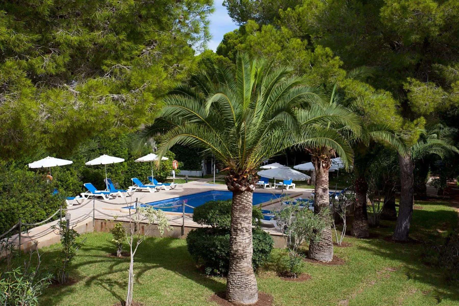 Garden in Apartamentos Cala Murada Tennis