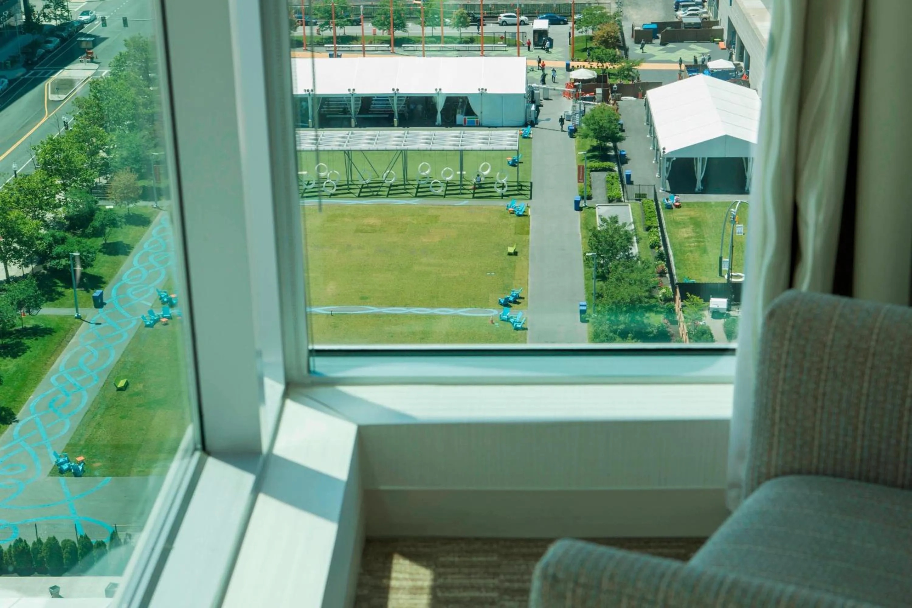 Photo of the whole room in The Westin Boston Seaport District