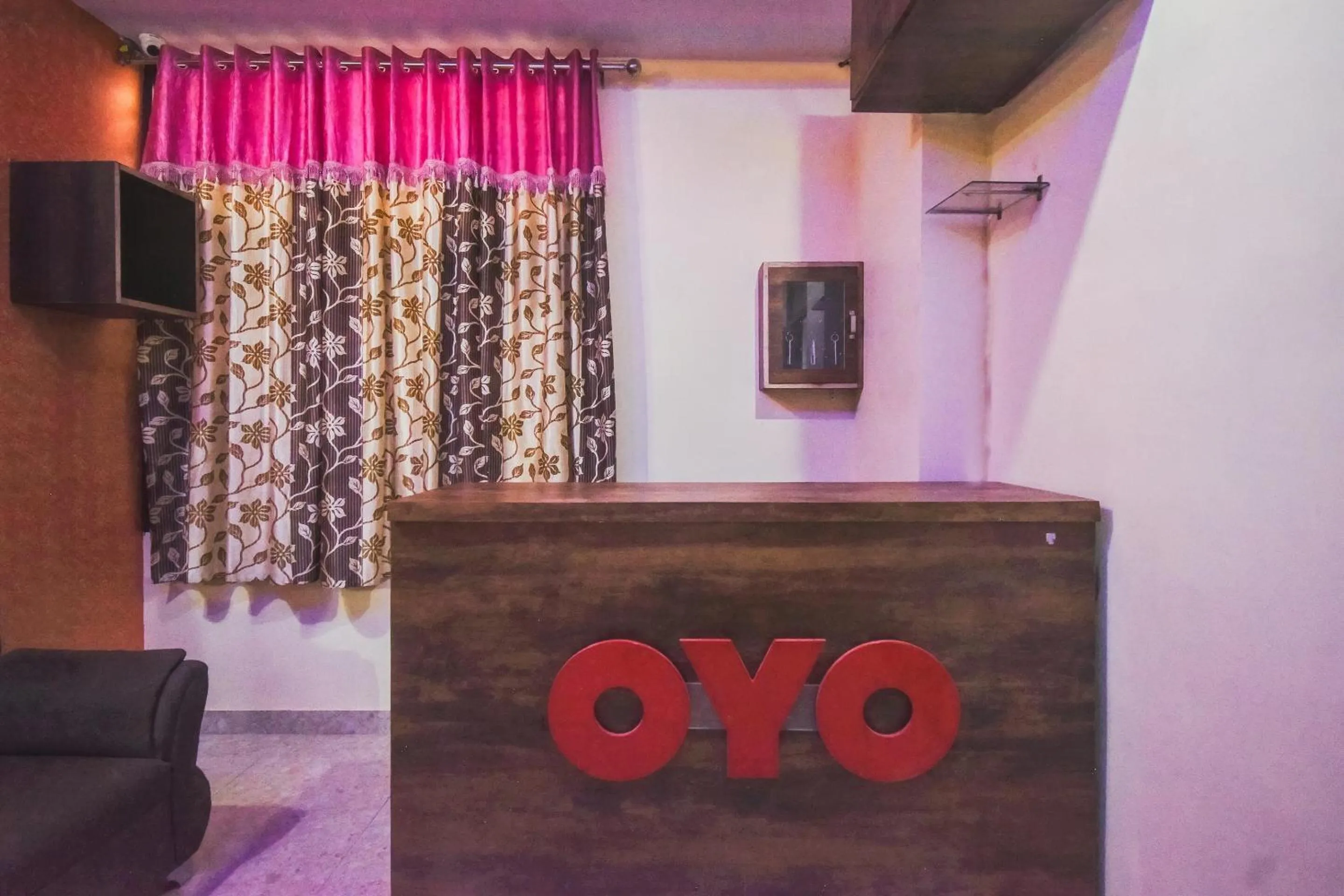 Lobby or reception in Hotel O Royal Blue