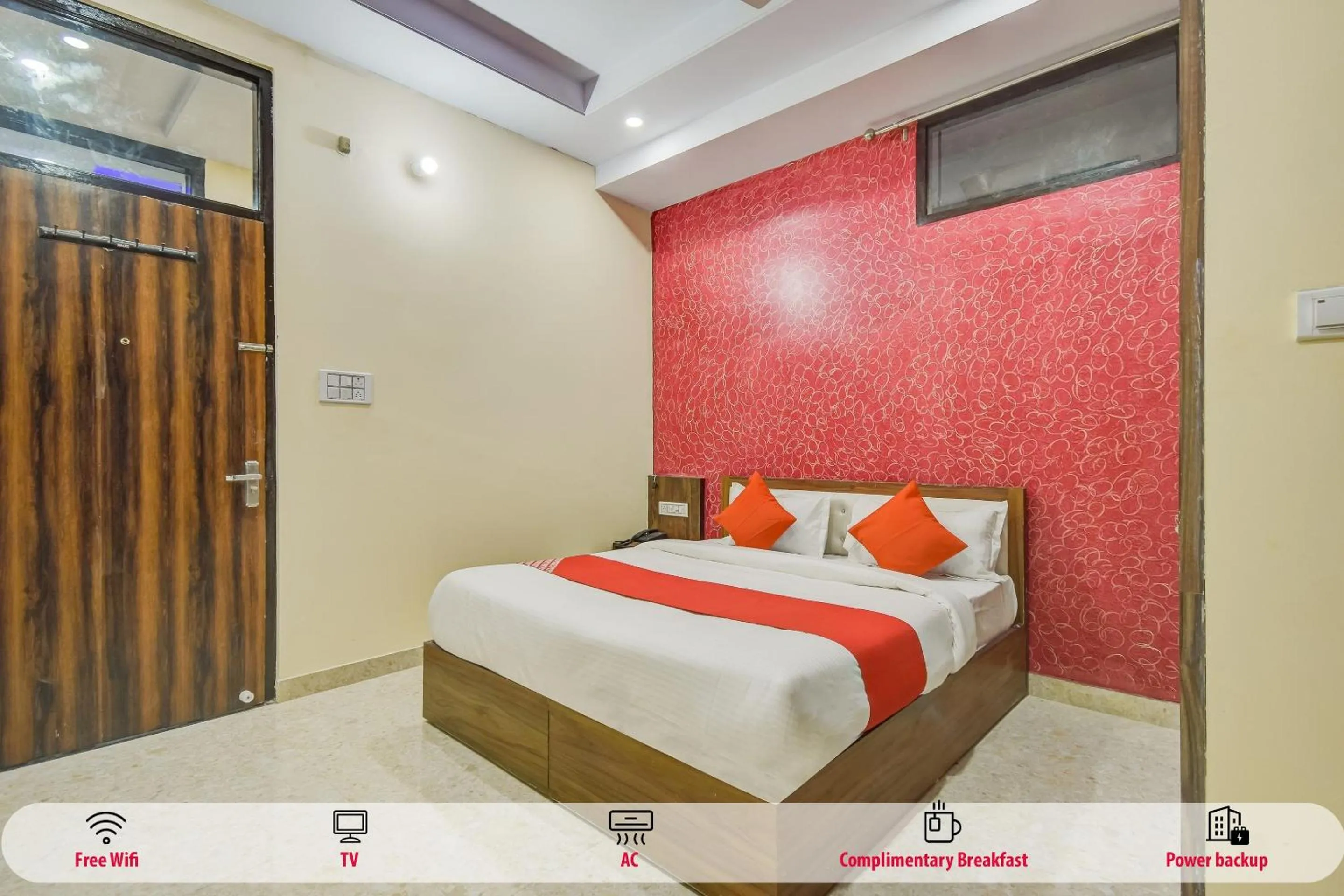 Bedroom, Bed in Hotel O Royal Blue