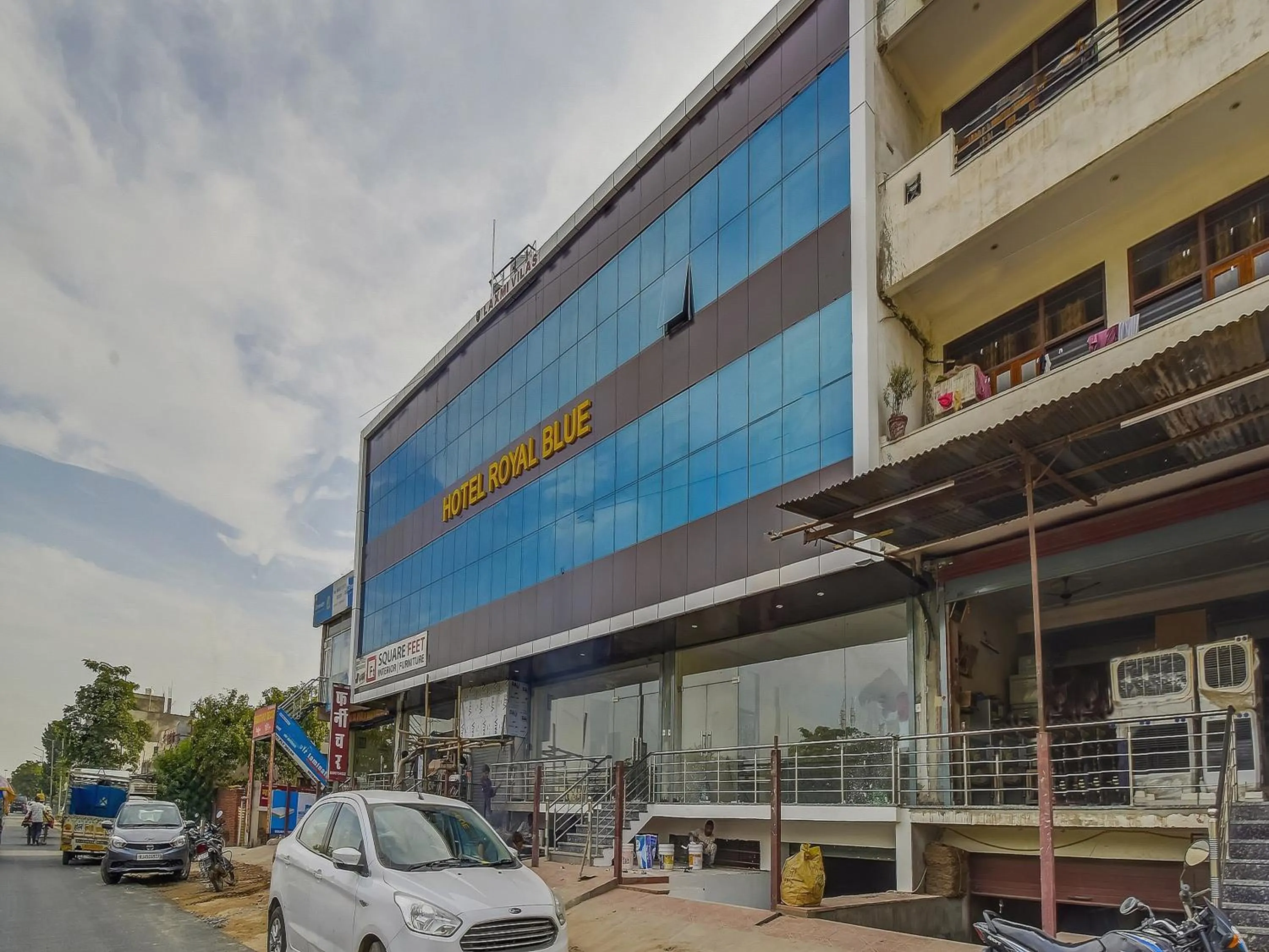 Facade/entrance in Hotel O Royal Blue