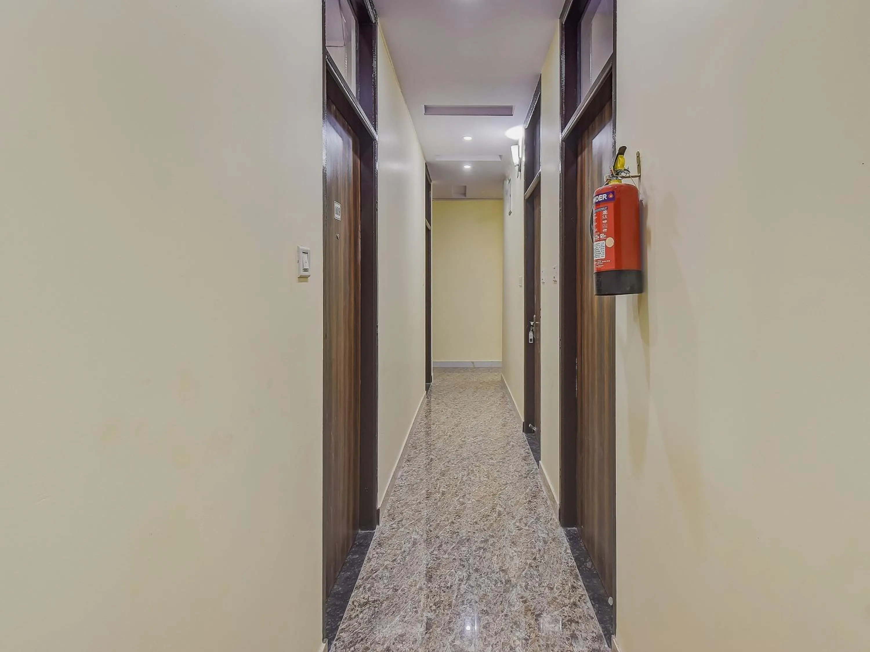 Lobby or reception in Hotel O Royal Blue