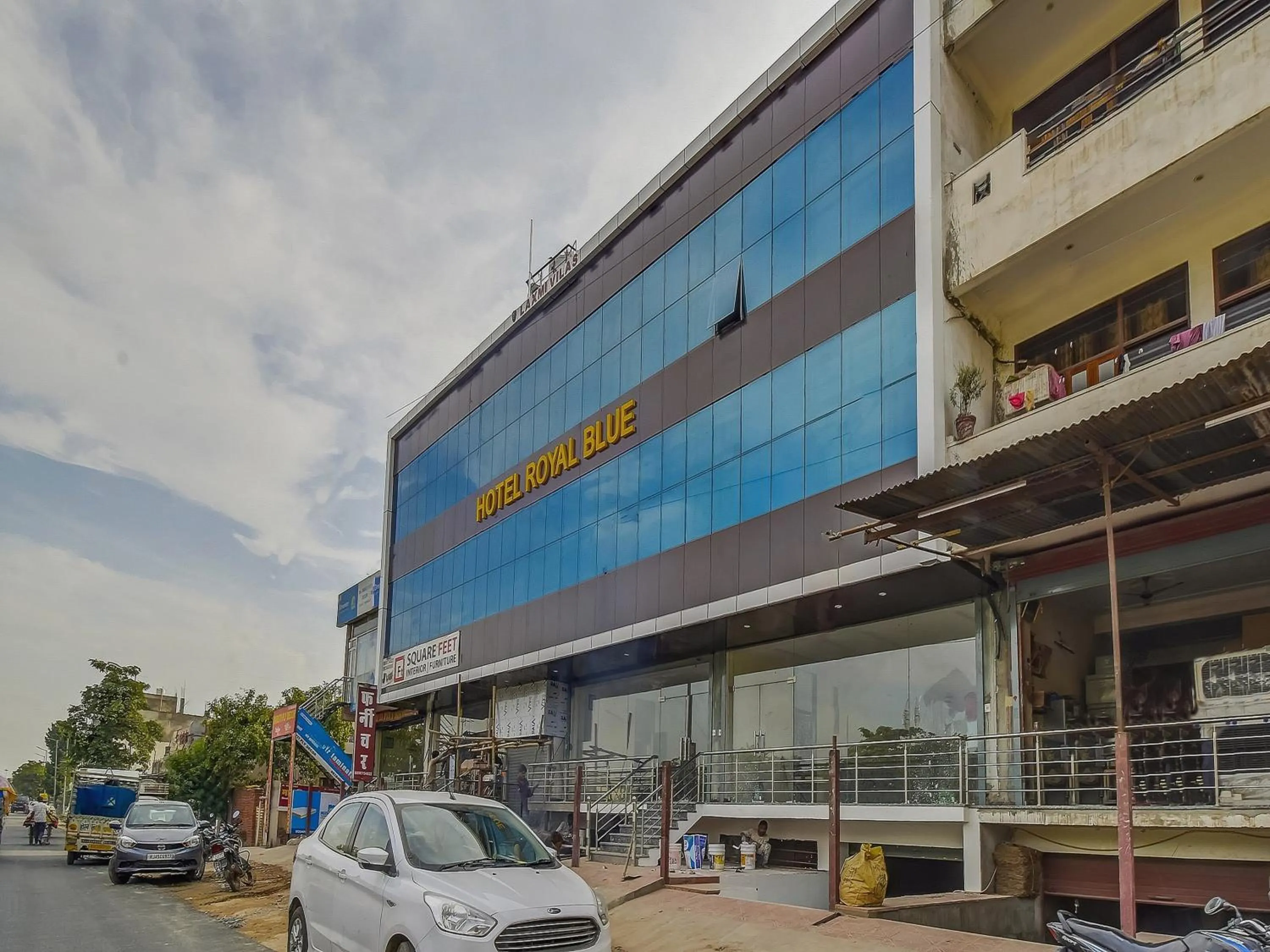 Facade/entrance in Hotel O Royal Blue