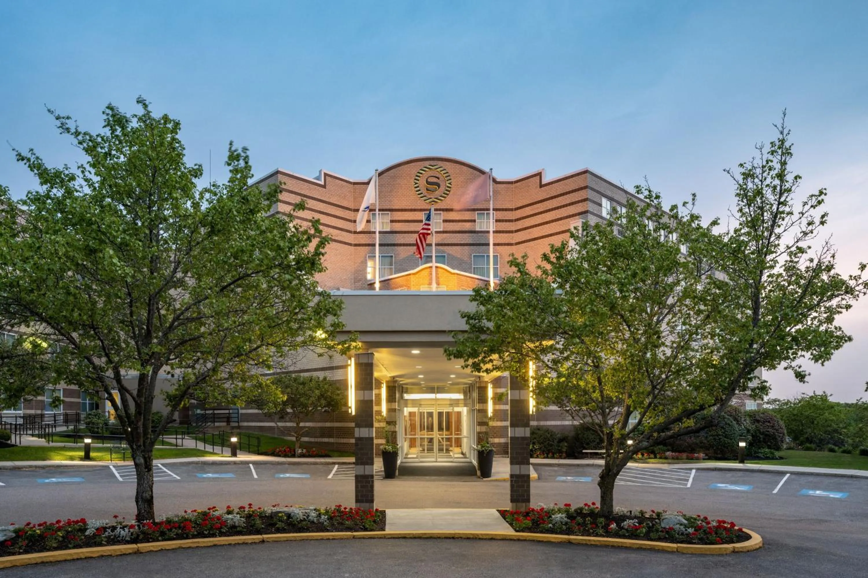 Property building in Sheraton Boston Needham Hotel