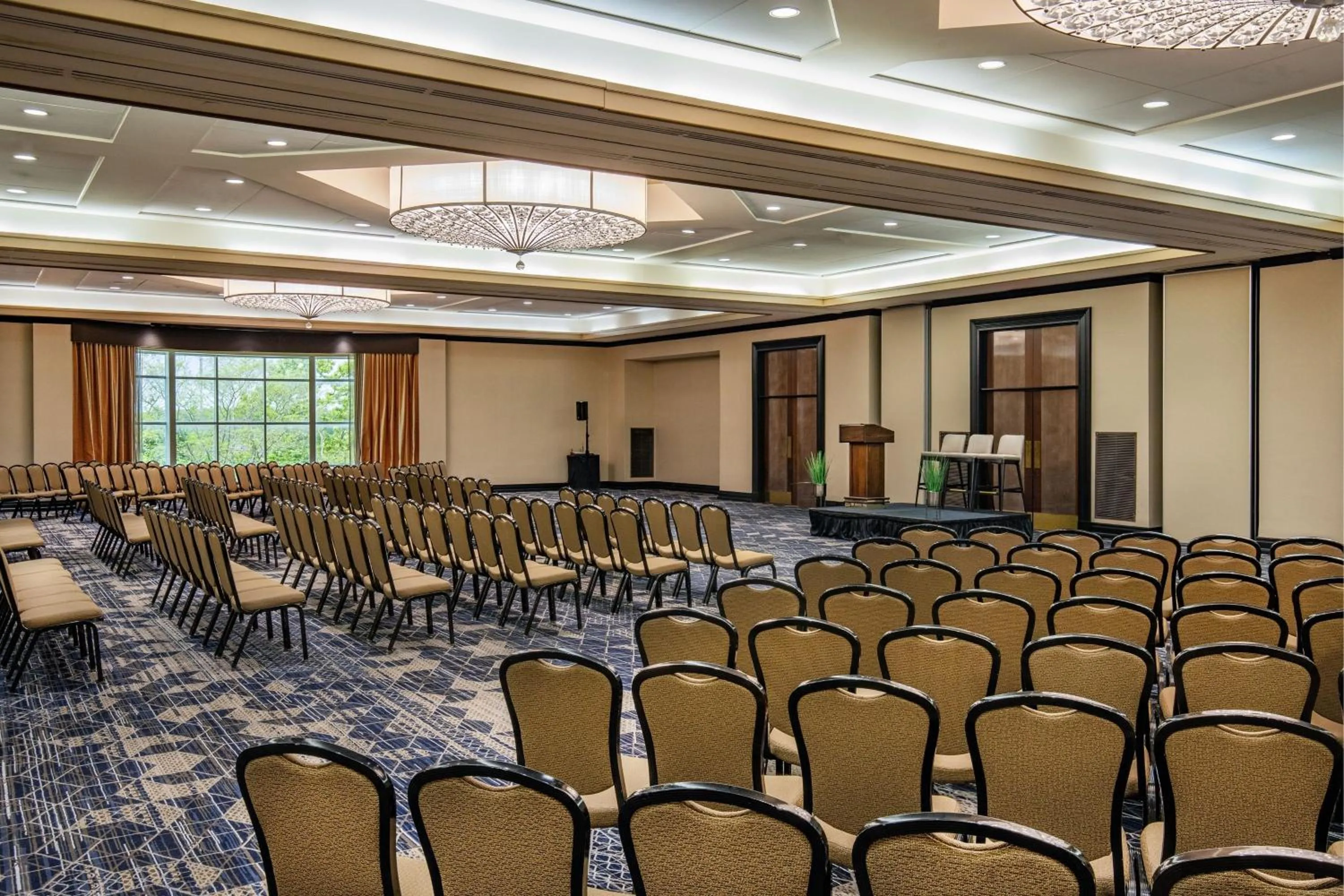 Meeting/conference room in Sheraton Boston Needham Hotel