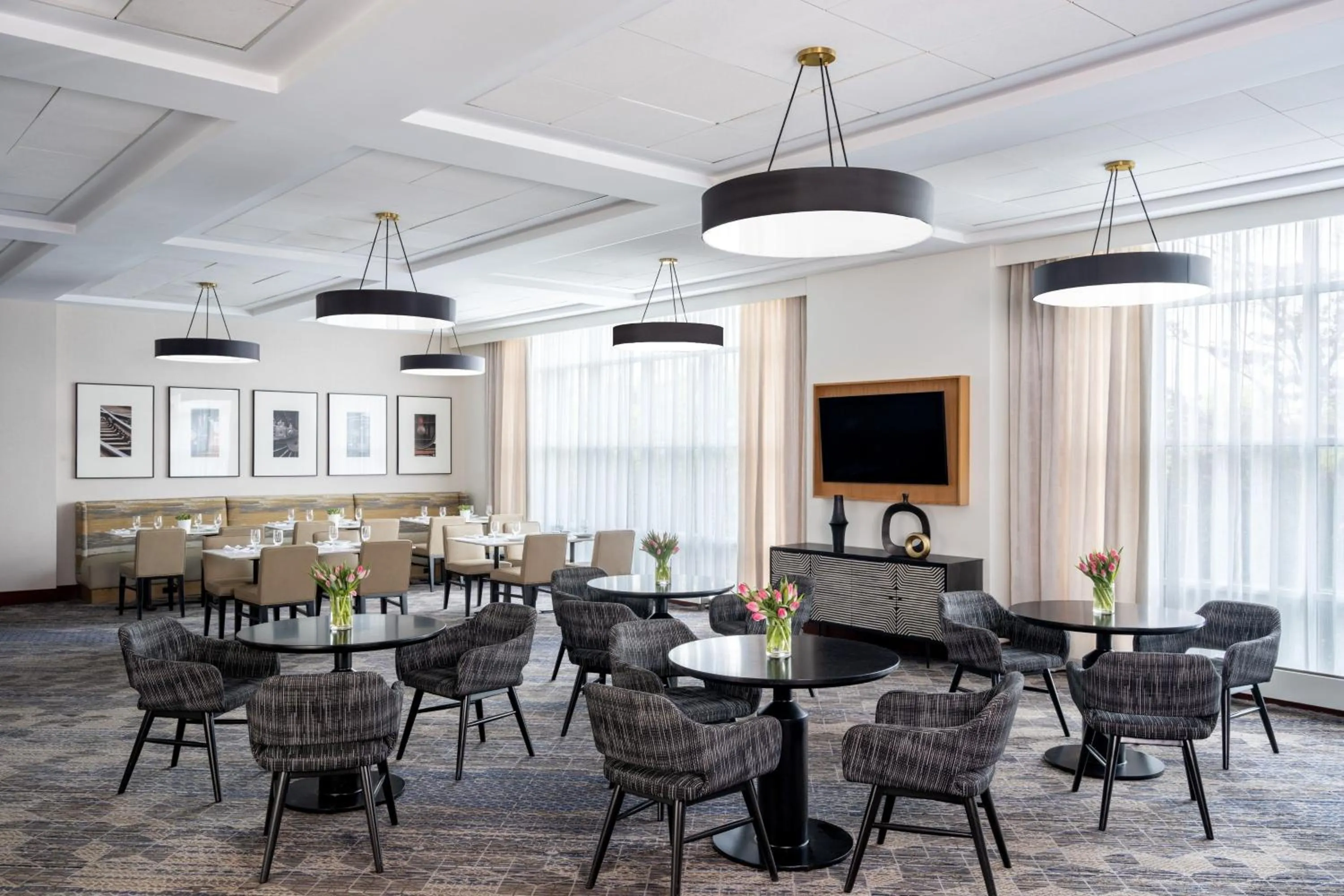 Restaurant/places to eat in Sheraton Boston Needham Hotel