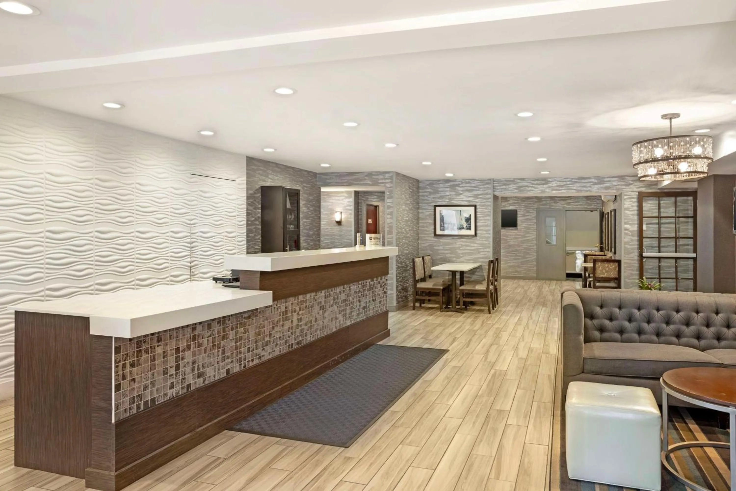 Lobby or reception in Best Western Plus Fairfield Hotel