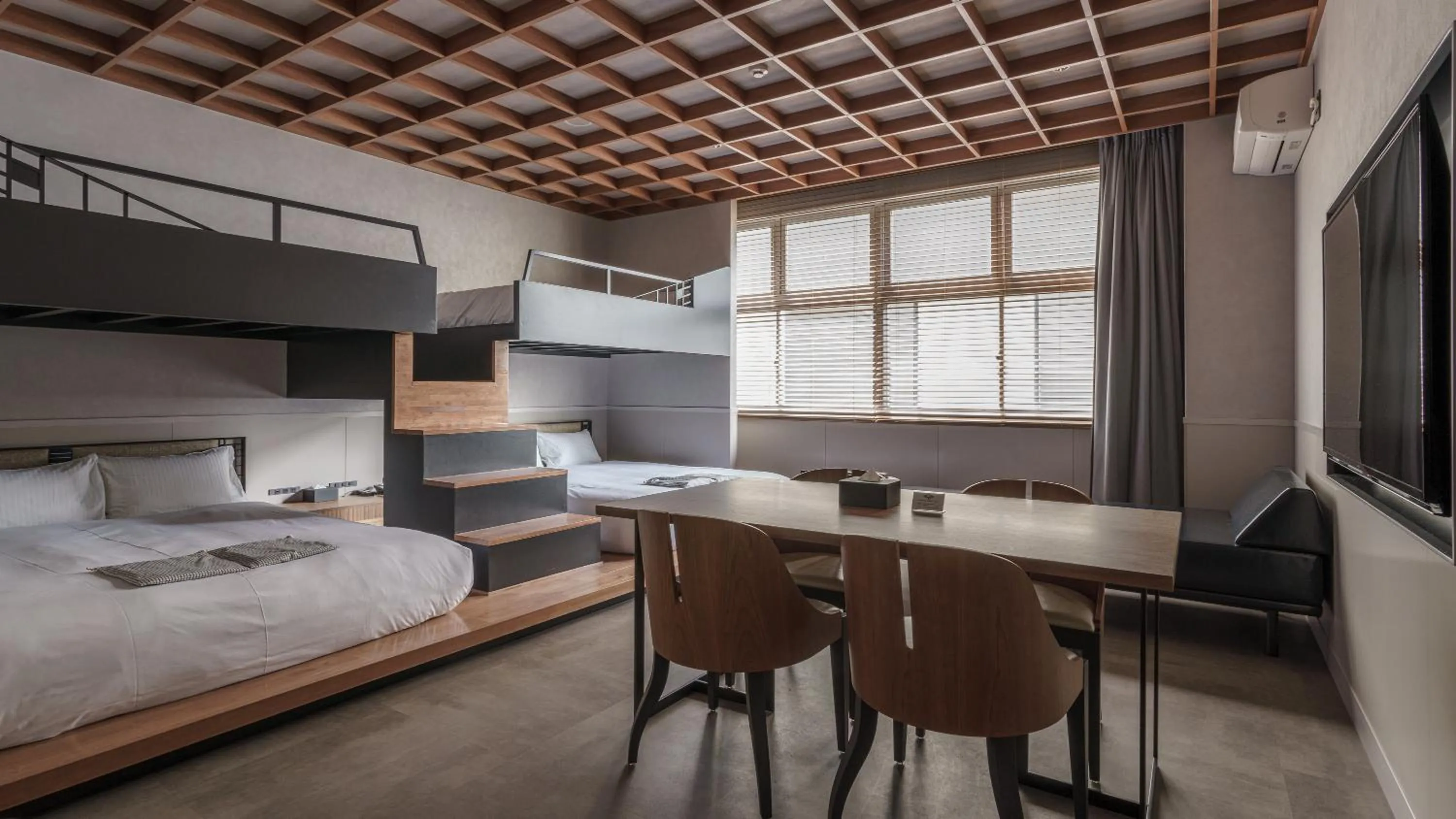 Dining area, Bed in Hotel Aoka Kamigoto