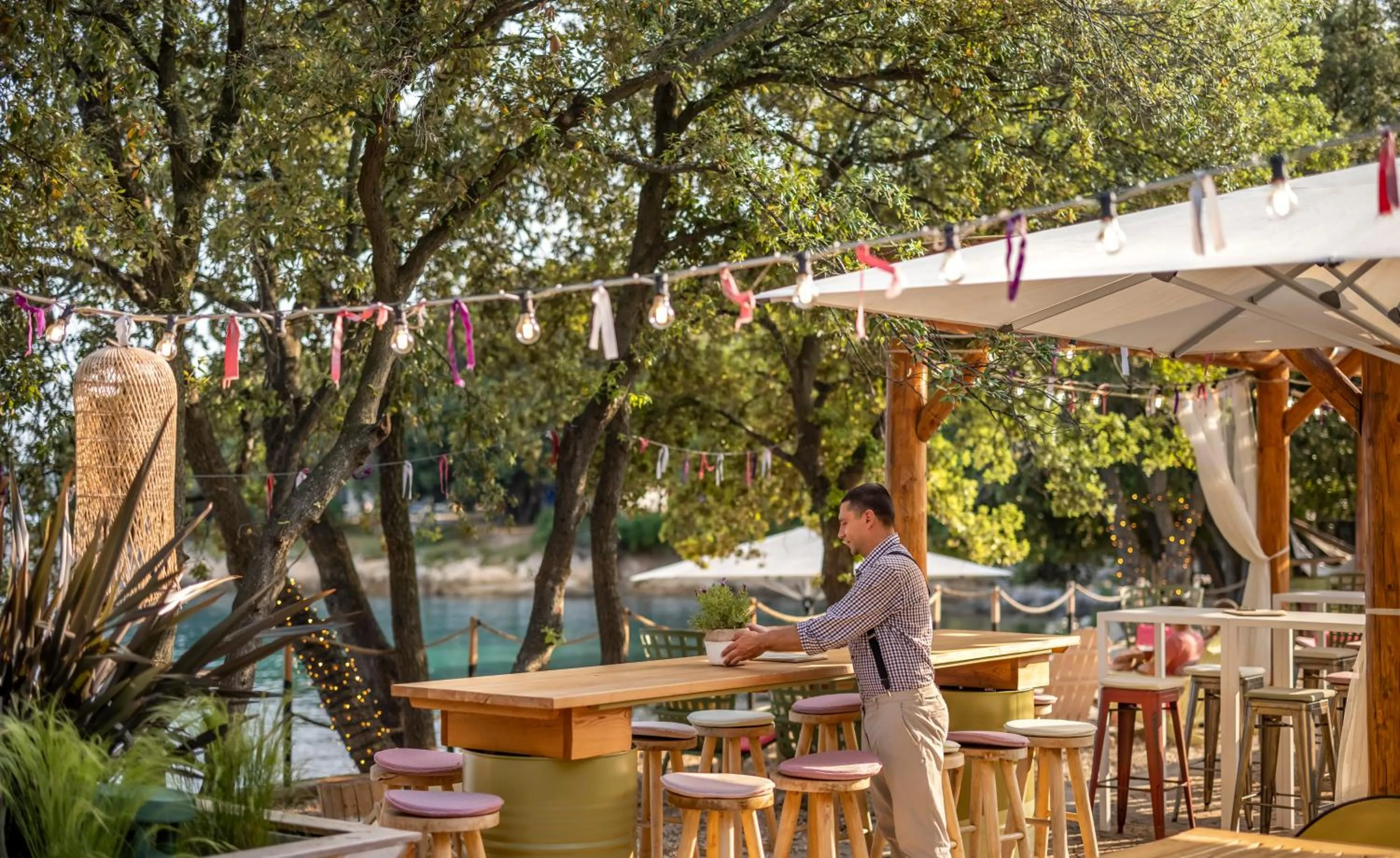 Restaurant/places to eat in Maistra Camping Koversada Uncovered Naturist Mobile homes