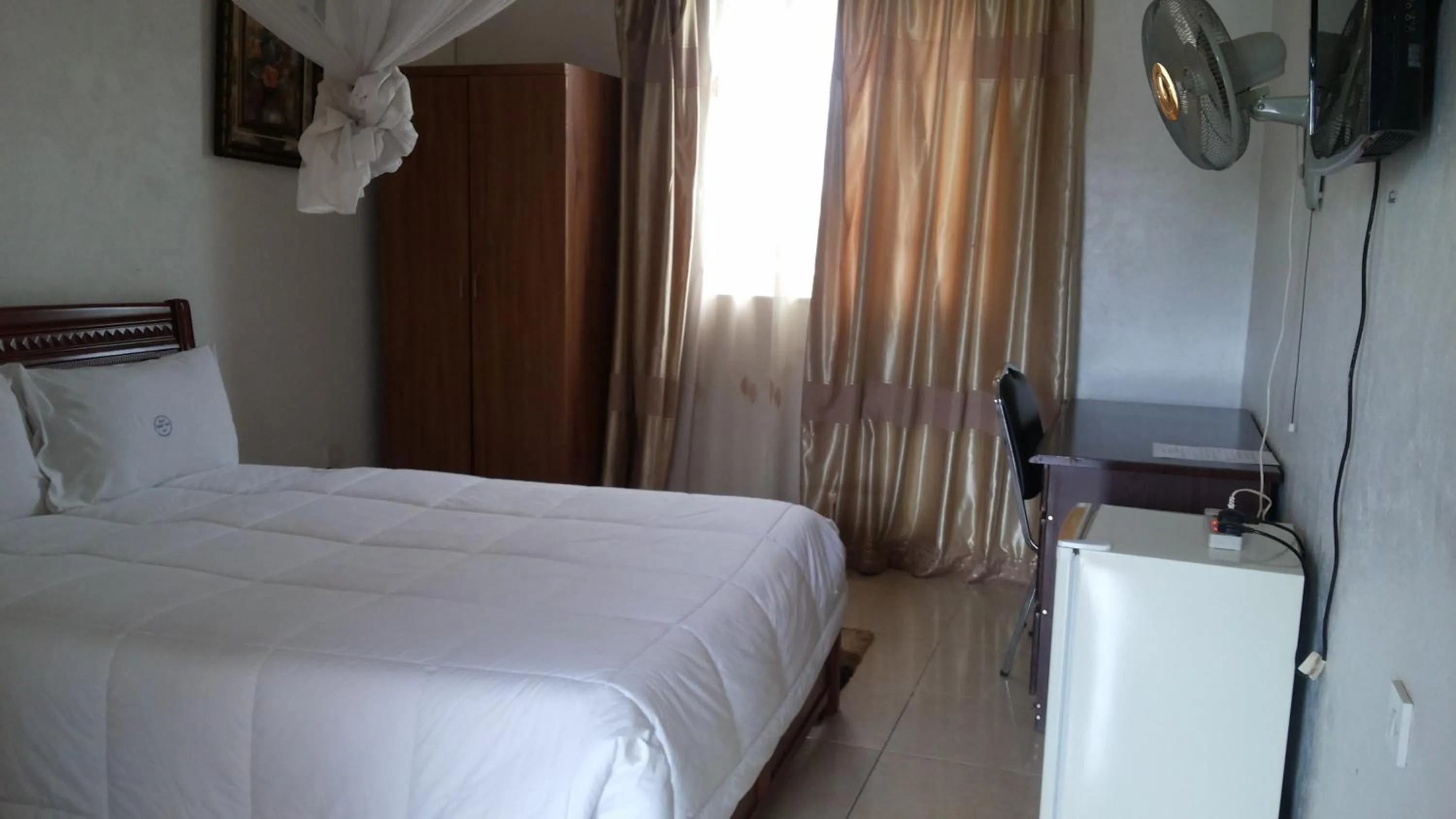 Photo of the whole room in St Lira Hotel