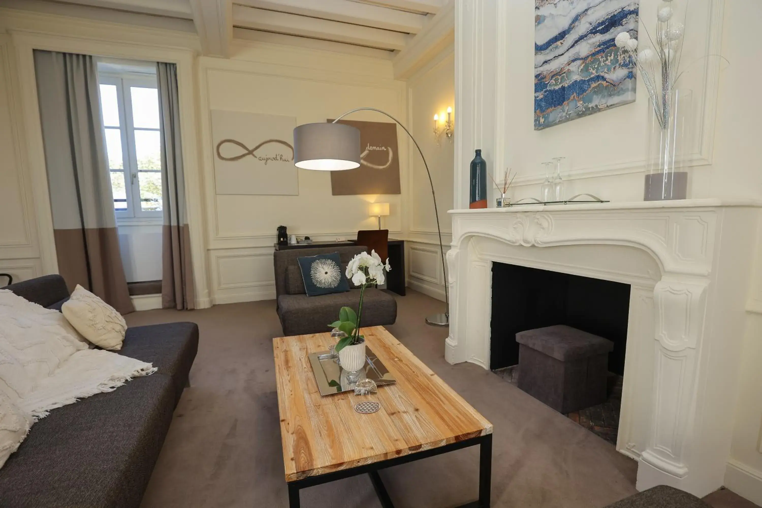 King Suite in Hôtel Château de Lacan King Suite in Hôtel Château de Lacan