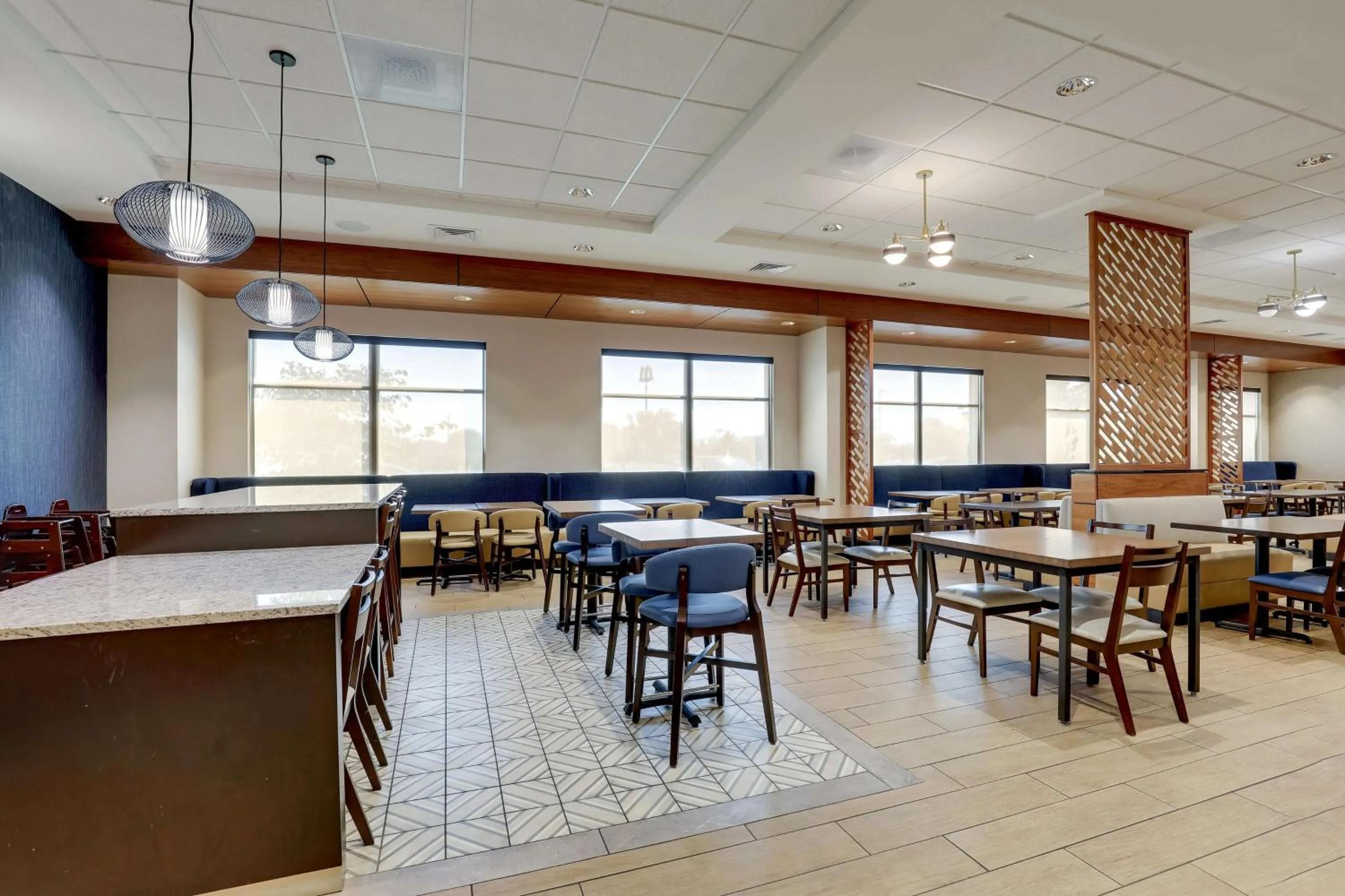 Breakfast in Drury Inn & Suites Lafayette IN