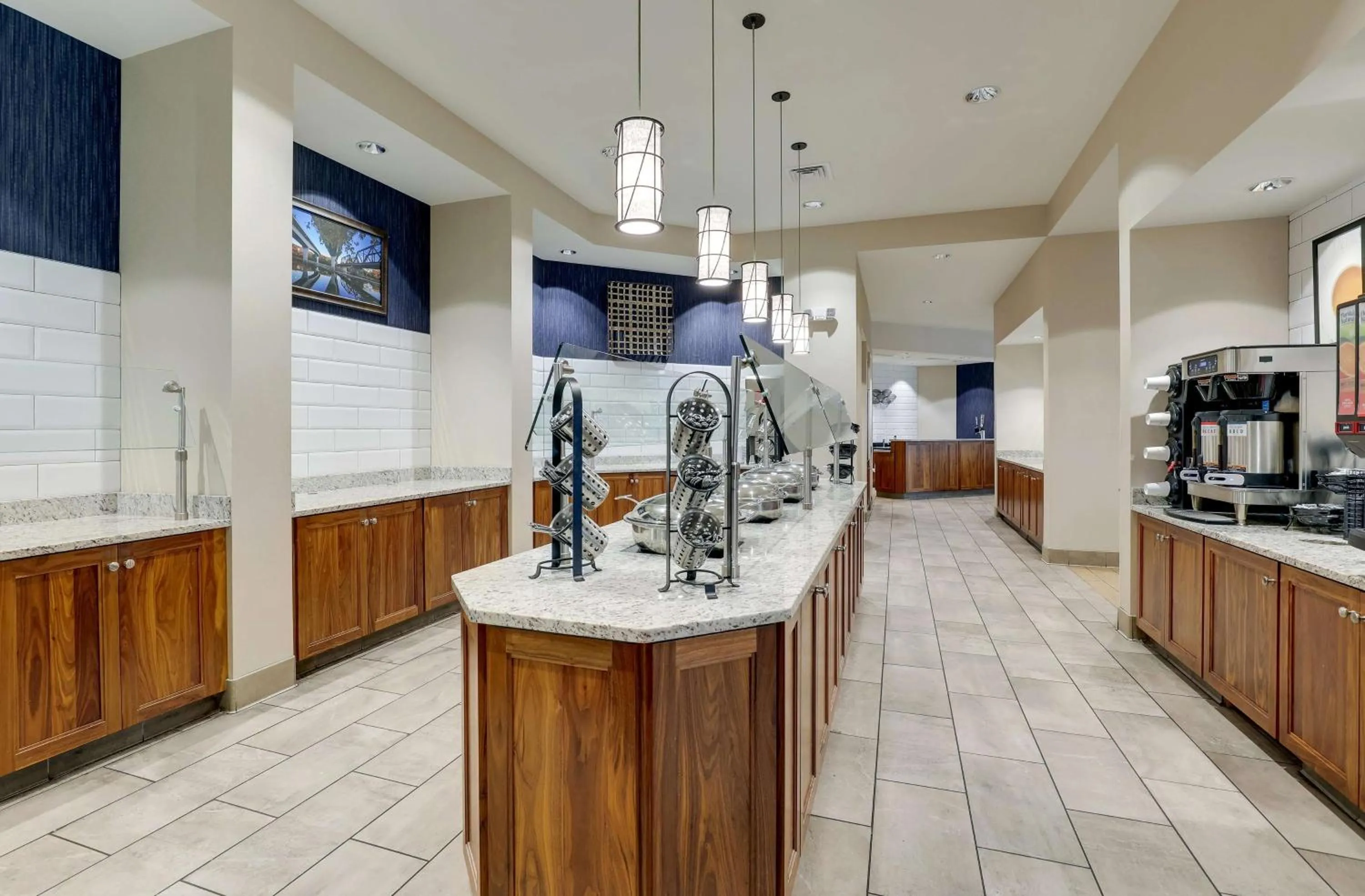 Breakfast in Drury Inn & Suites Lafayette IN