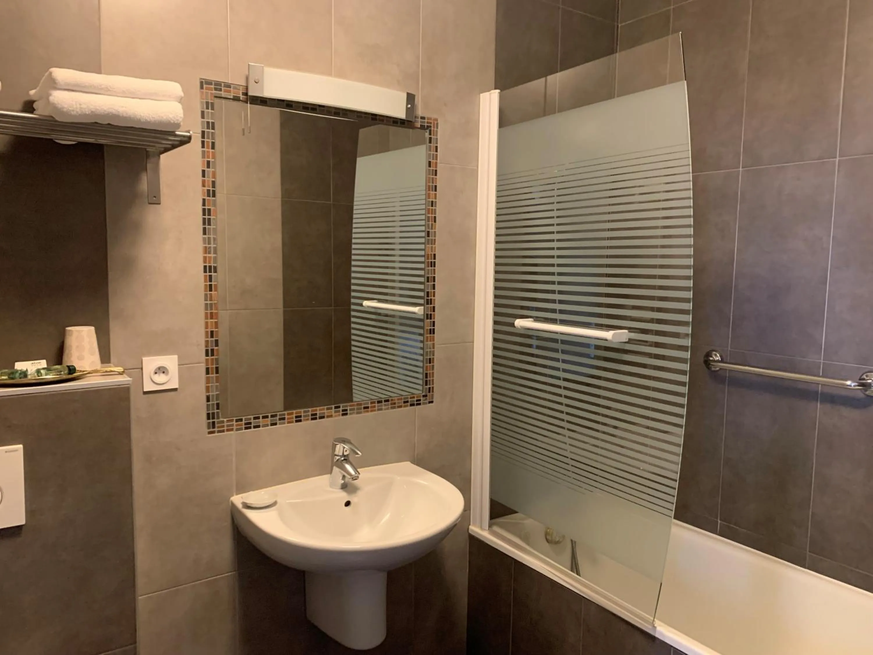 Bathroom in Manoir De Rigourdaine