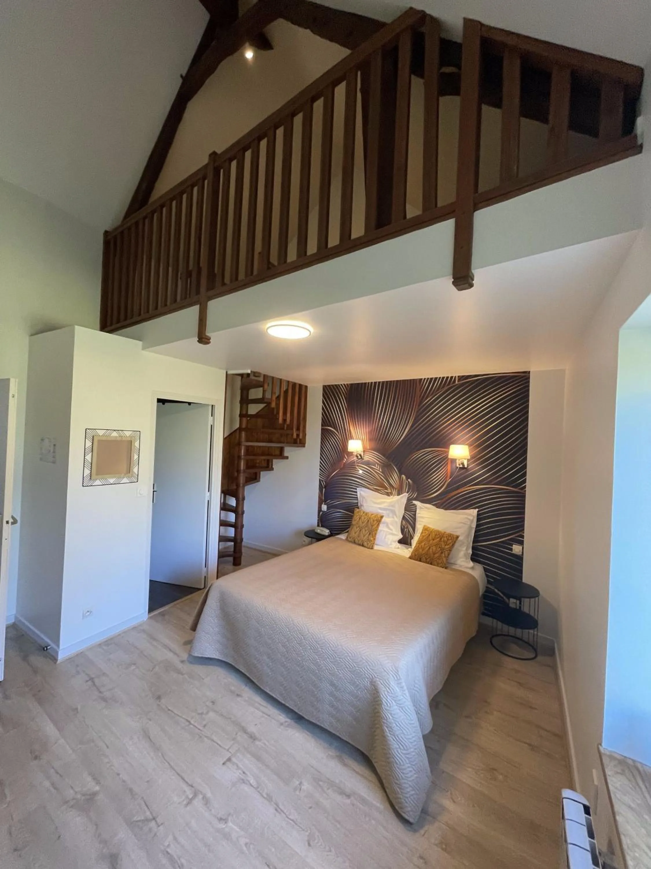 Photo of the whole room, Bed in Manoir De Rigourdaine