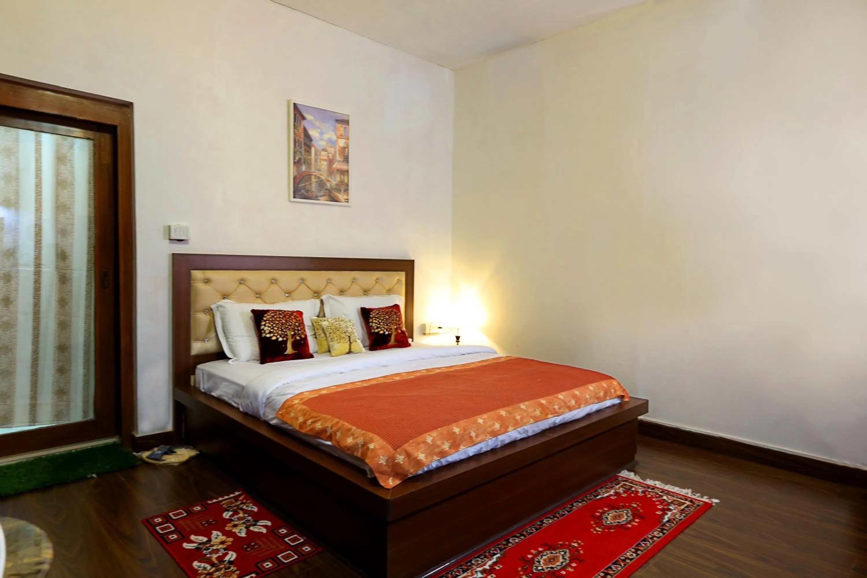 Bedroom, Bed in Golden Homestay