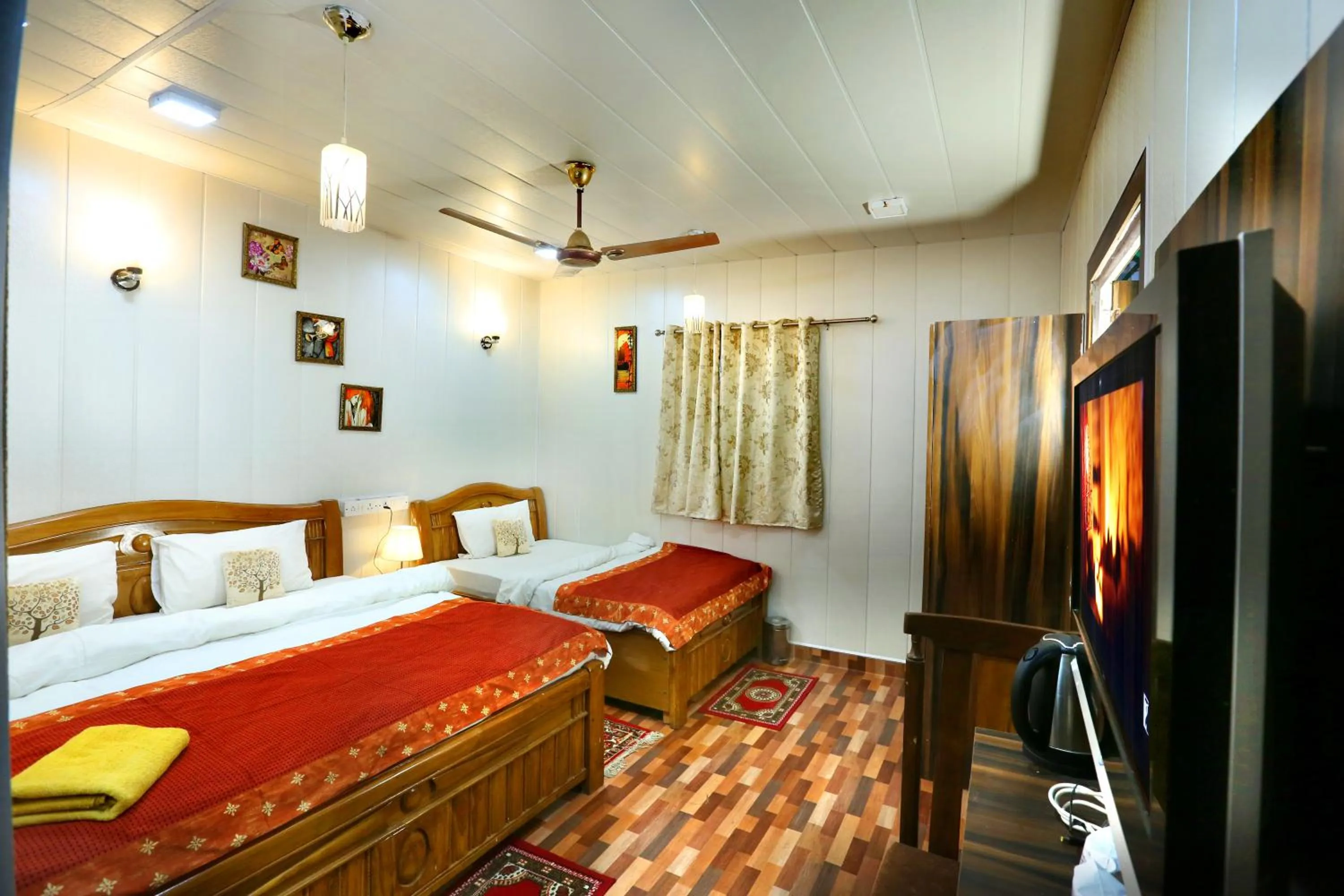 Bedroom, Bed in Golden Homestay