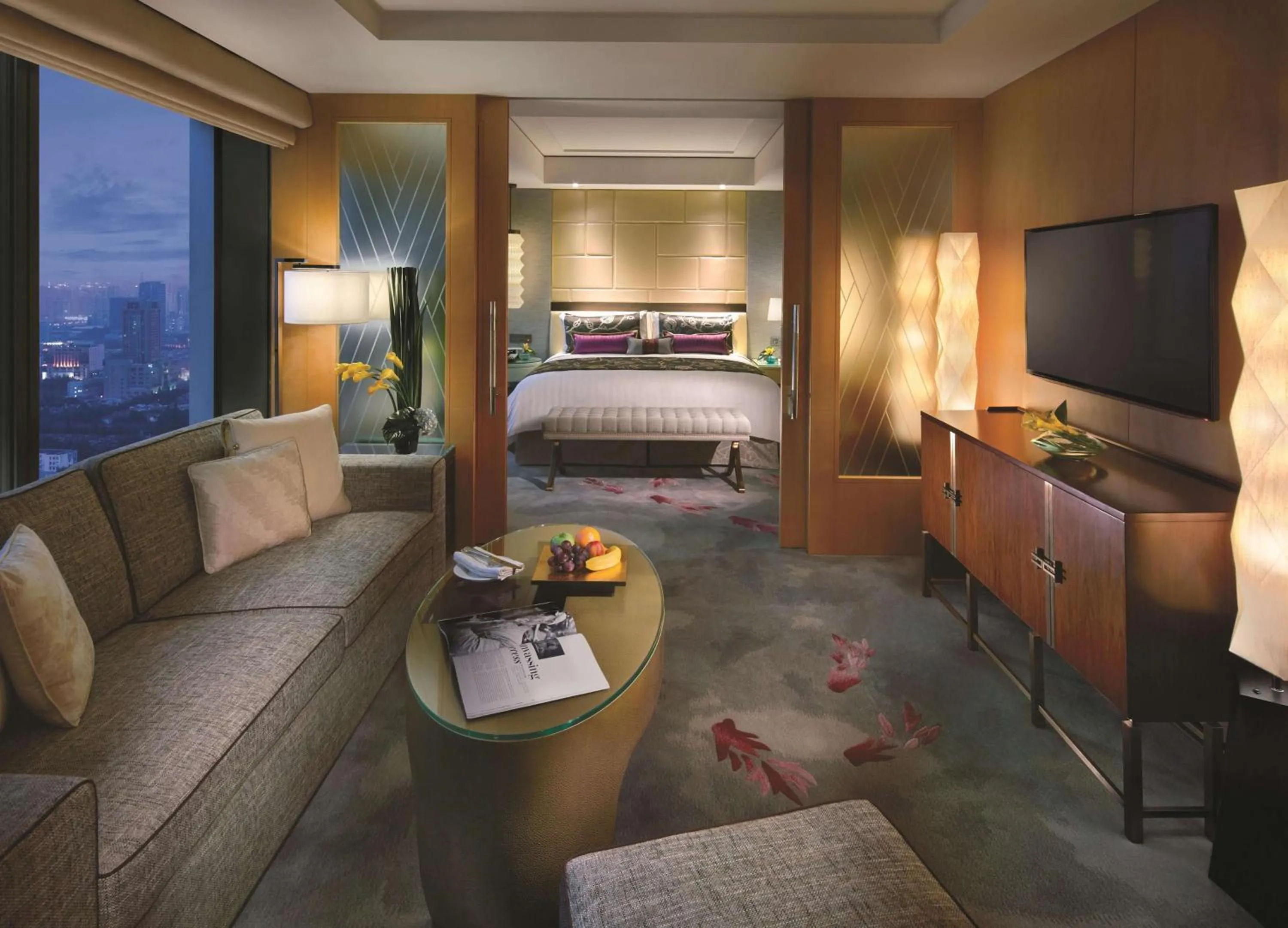 Photo of the whole room, Bed in Jing An Shangri-La