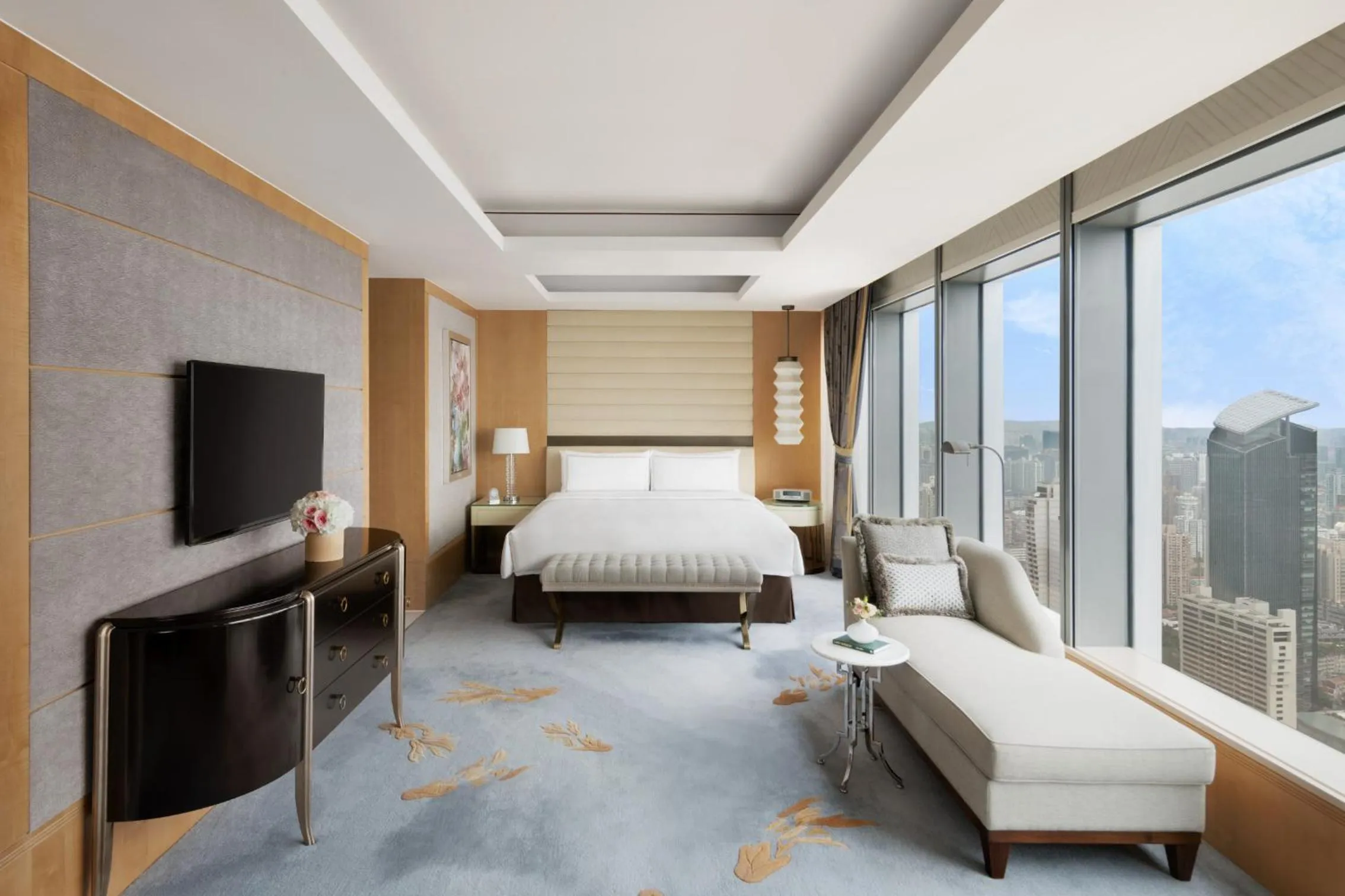 Bedroom, Bed in Jing An Shangri-La