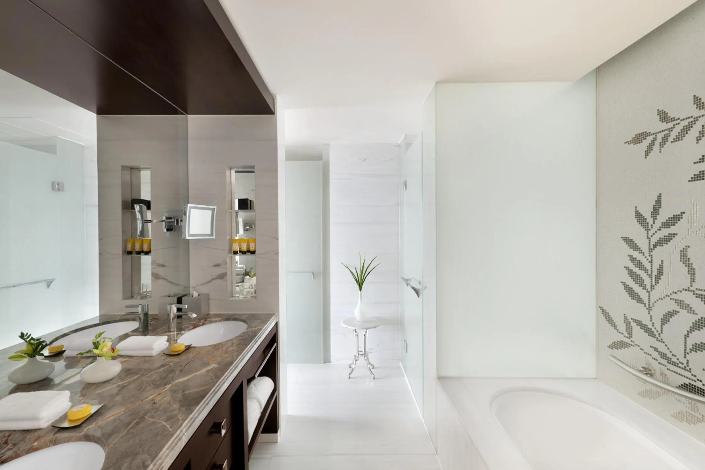 Toilet in Jing An Shangri-La