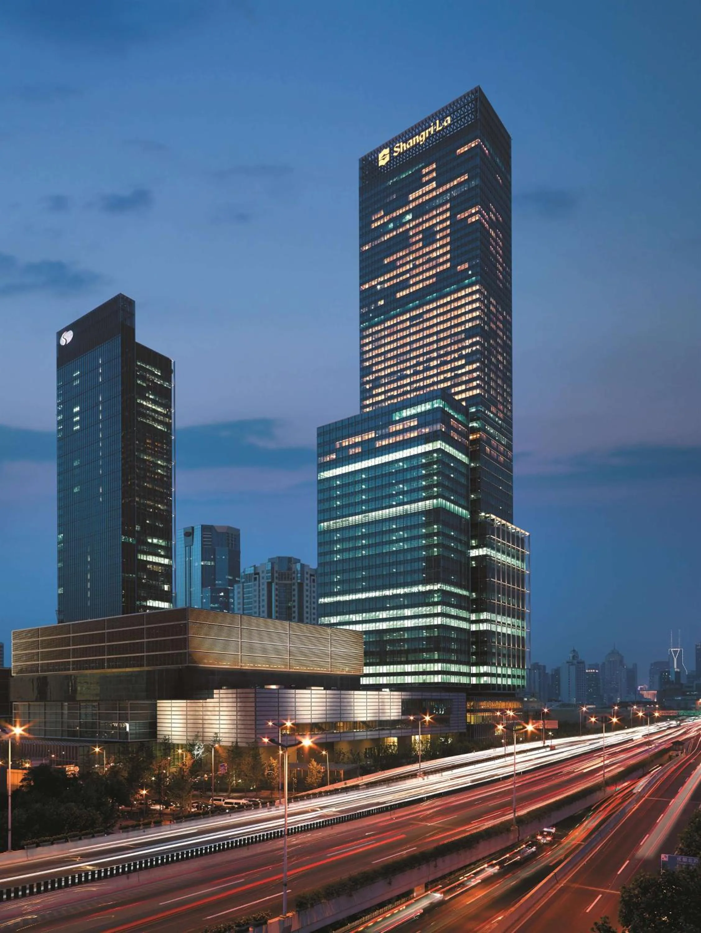 Property building in Jing An Shangri-La