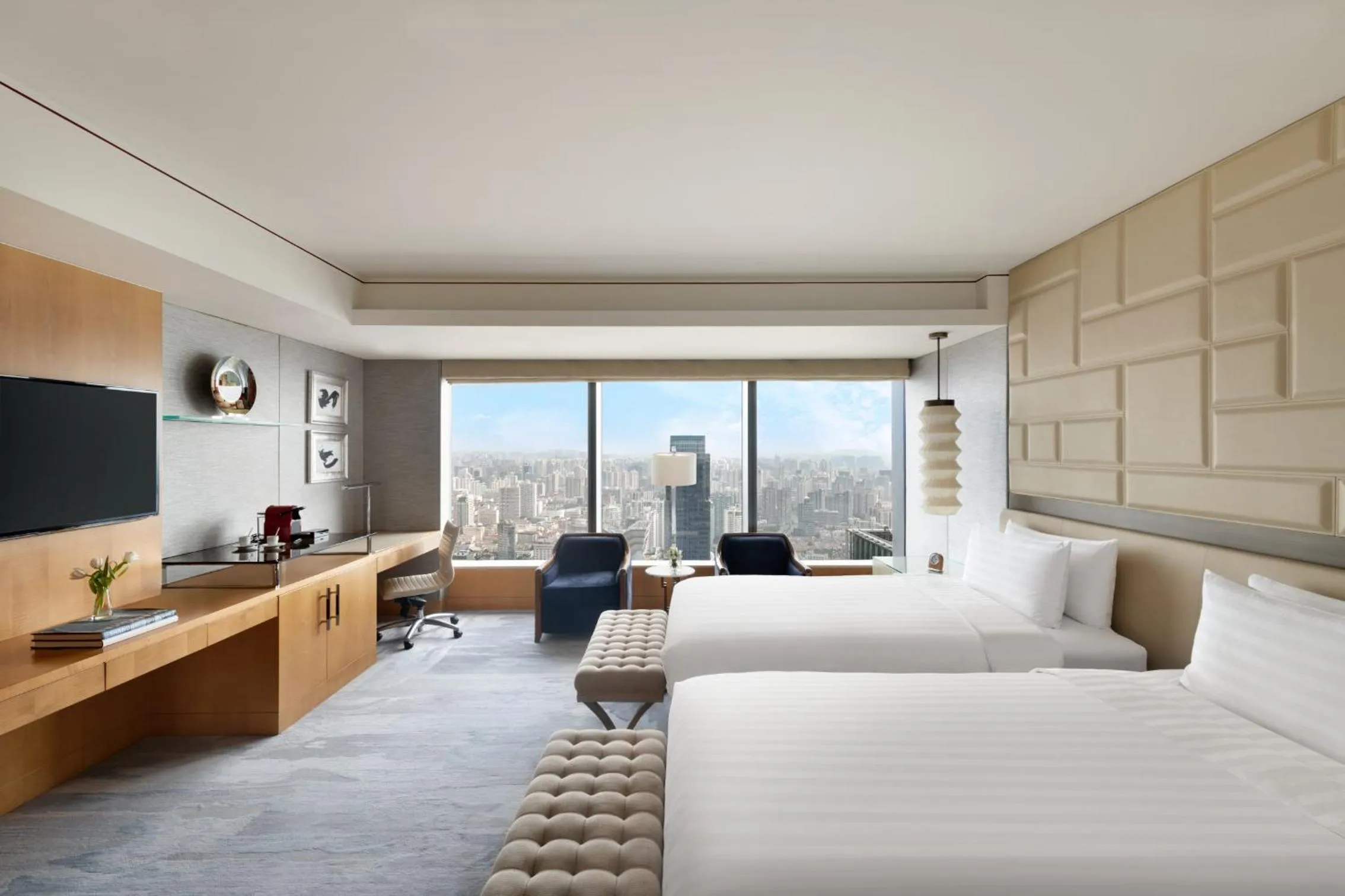 Bedroom, Bed in Jing An Shangri-La