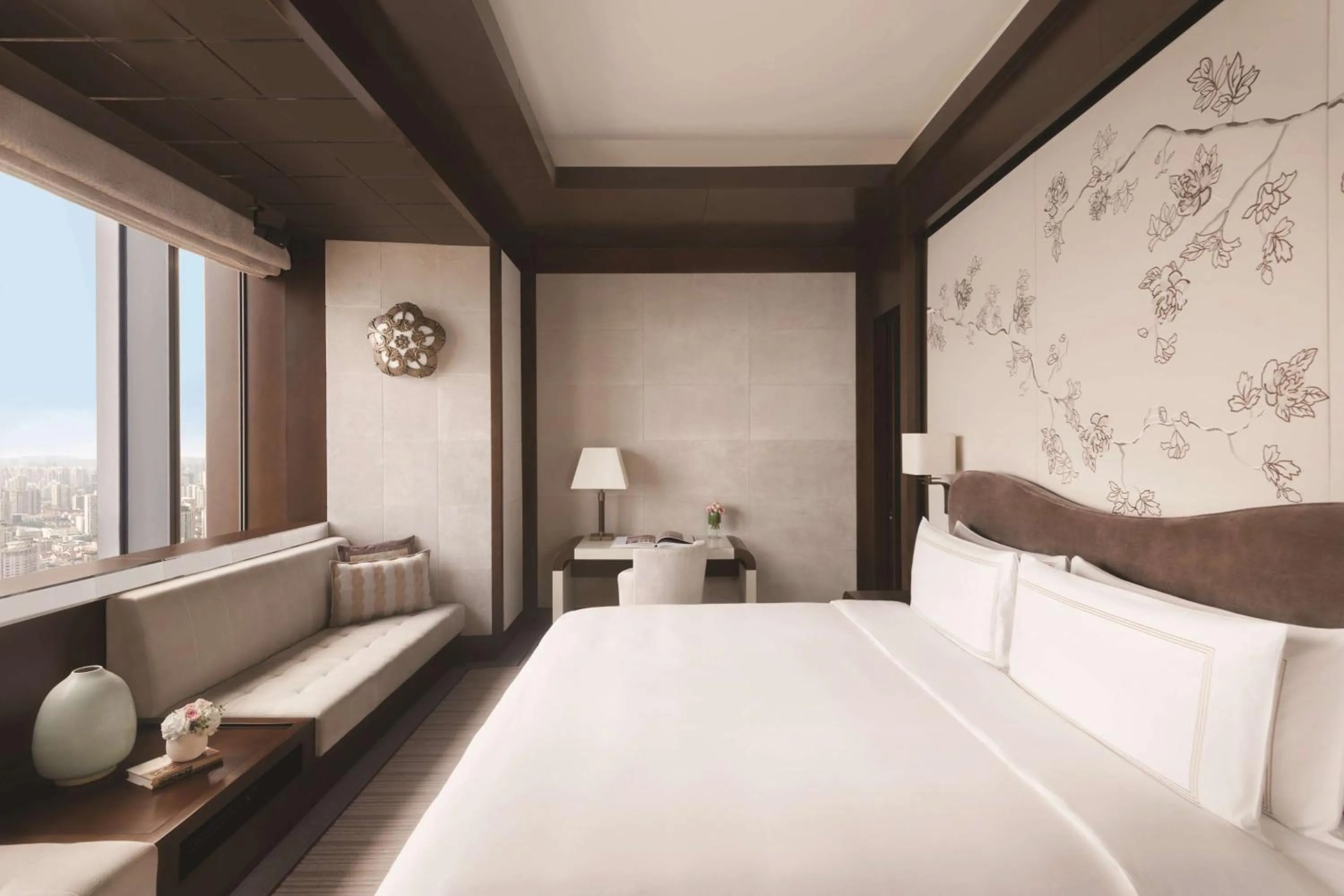 Photo of the whole room, Bed in Jing An Shangri-La