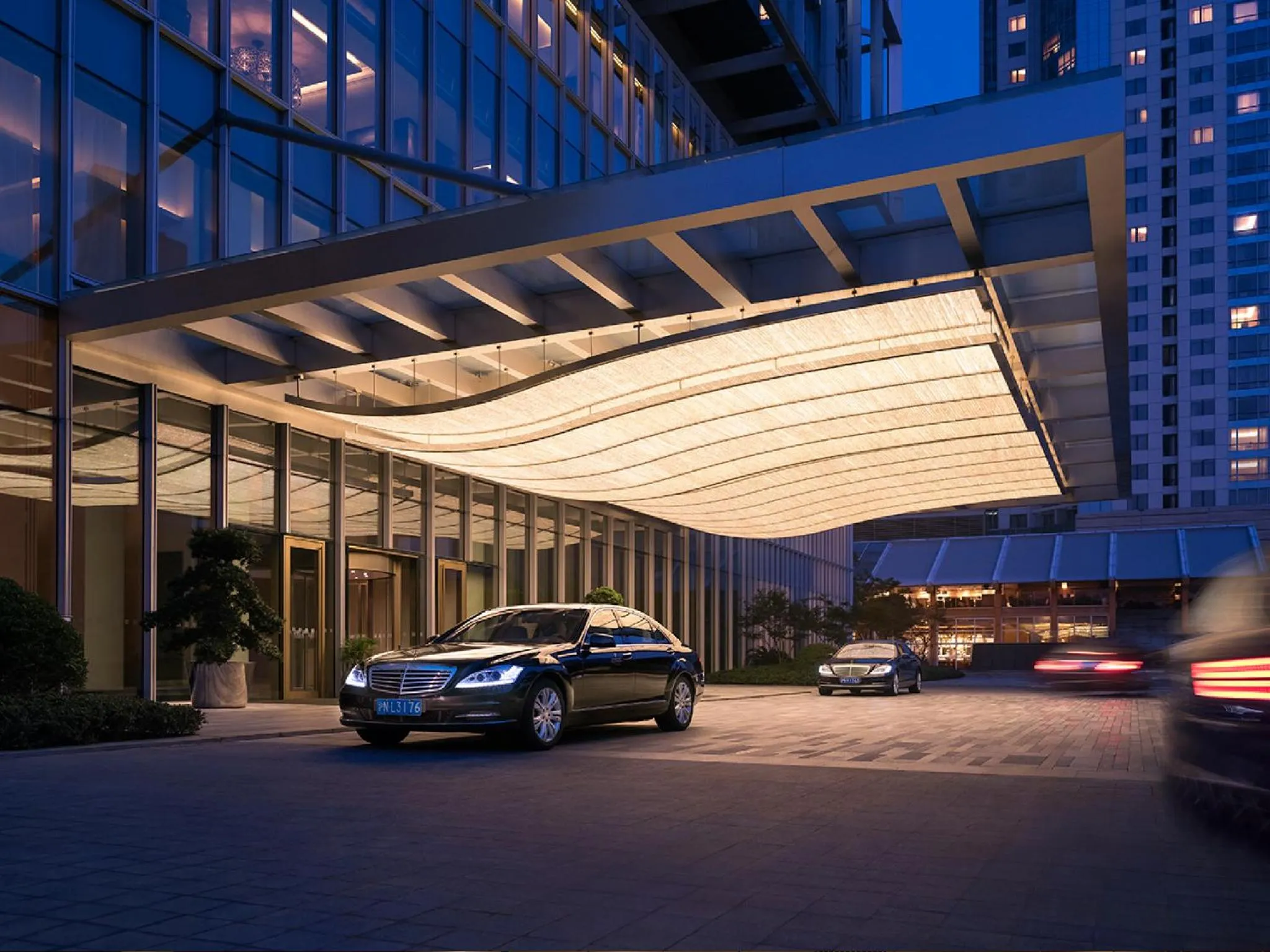 Facade/entrance in Jing An Shangri-La