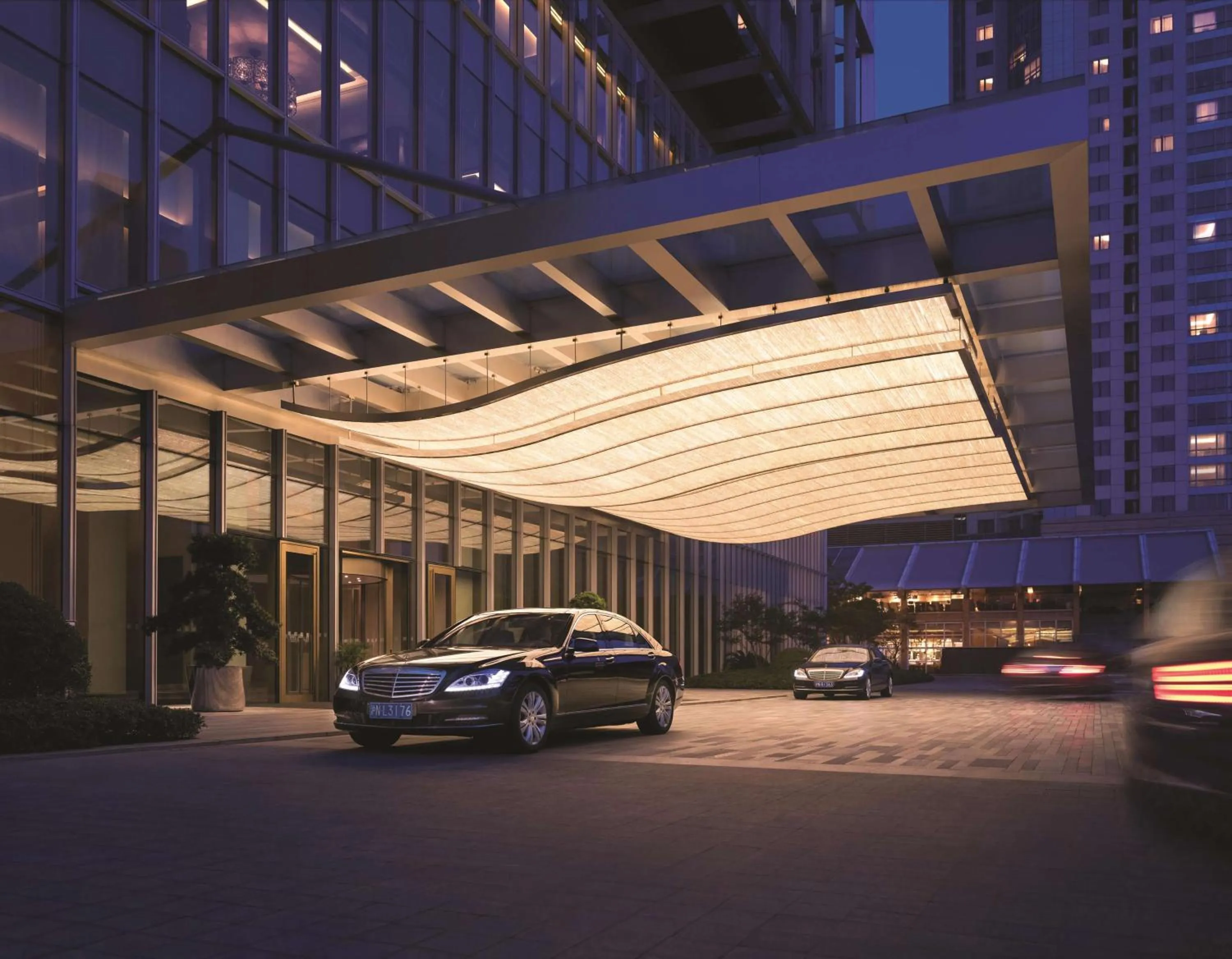 Property building in Jing An Shangri-La