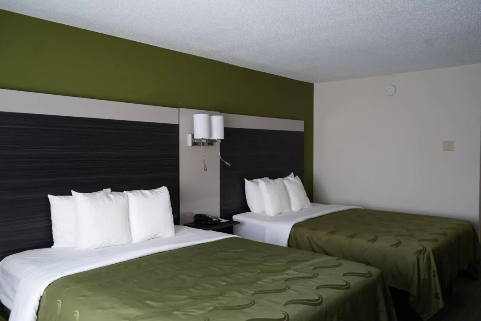 Bedroom, Bed in Quality Inn Seekonk-Providence