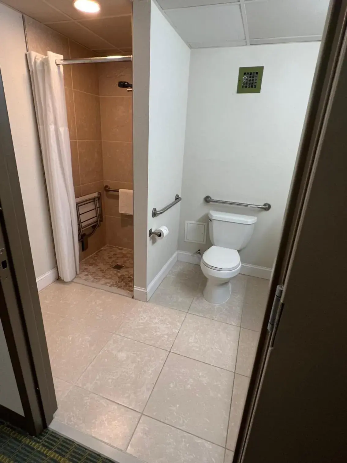 King Room - Accessible/Non Smoking in Quality Inn Seekonk-Providence King Room - Accessible/Non Smoking in Quality Inn Seekonk-Providence