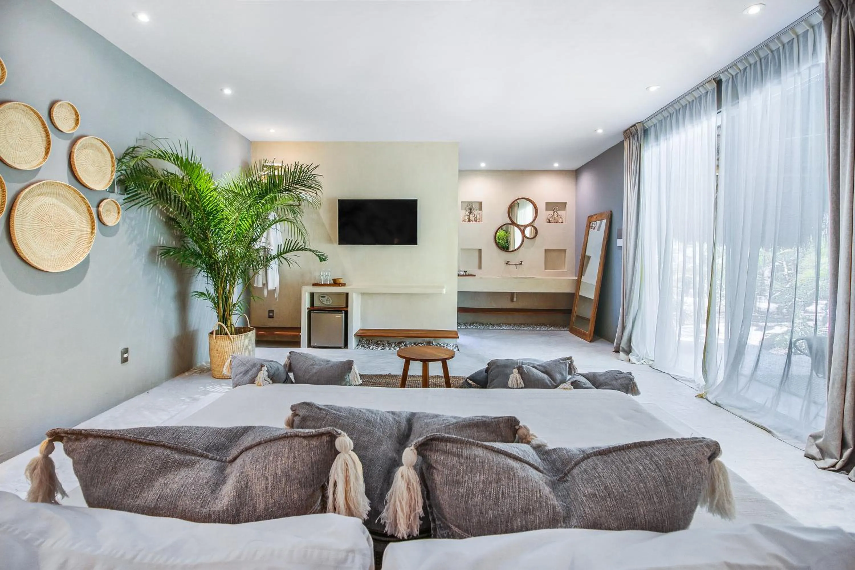 TV and multimedia, Bed in Zenses Wellness and Yoga Resort - Adults Only