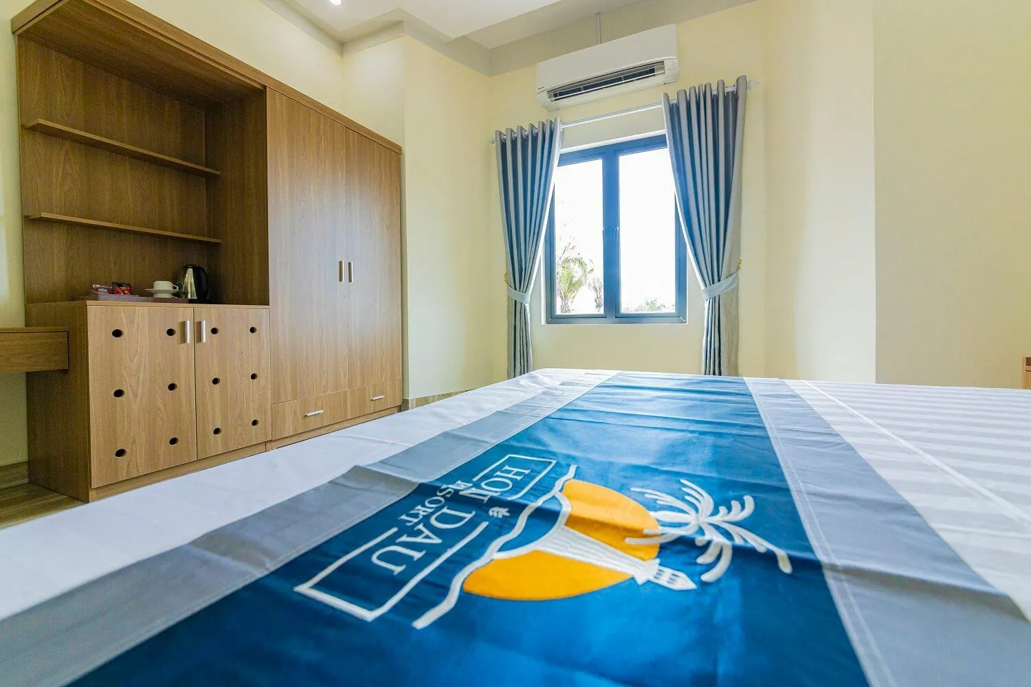 Bed in Hon Dau Resort