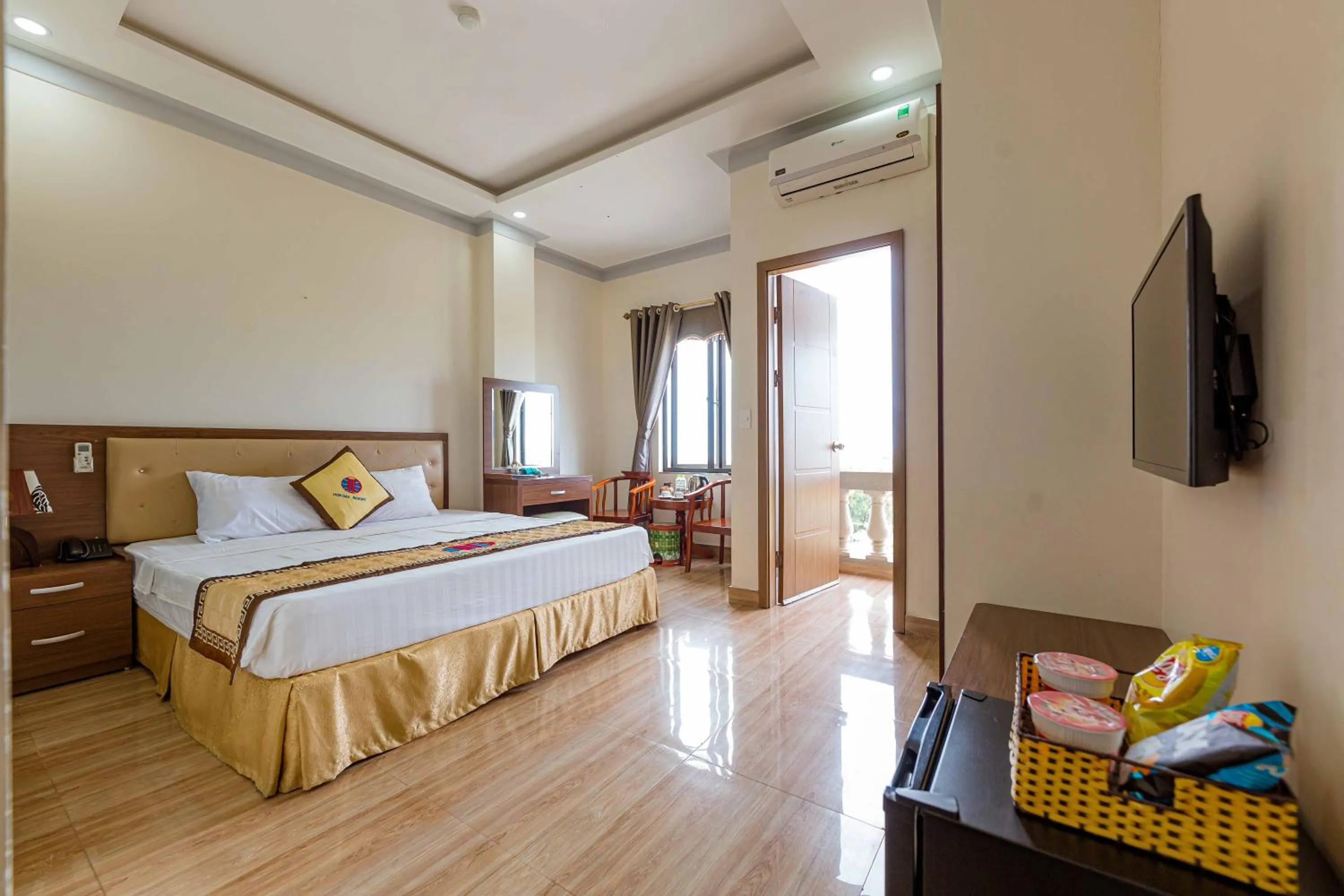 Bed in Hon Dau Resort