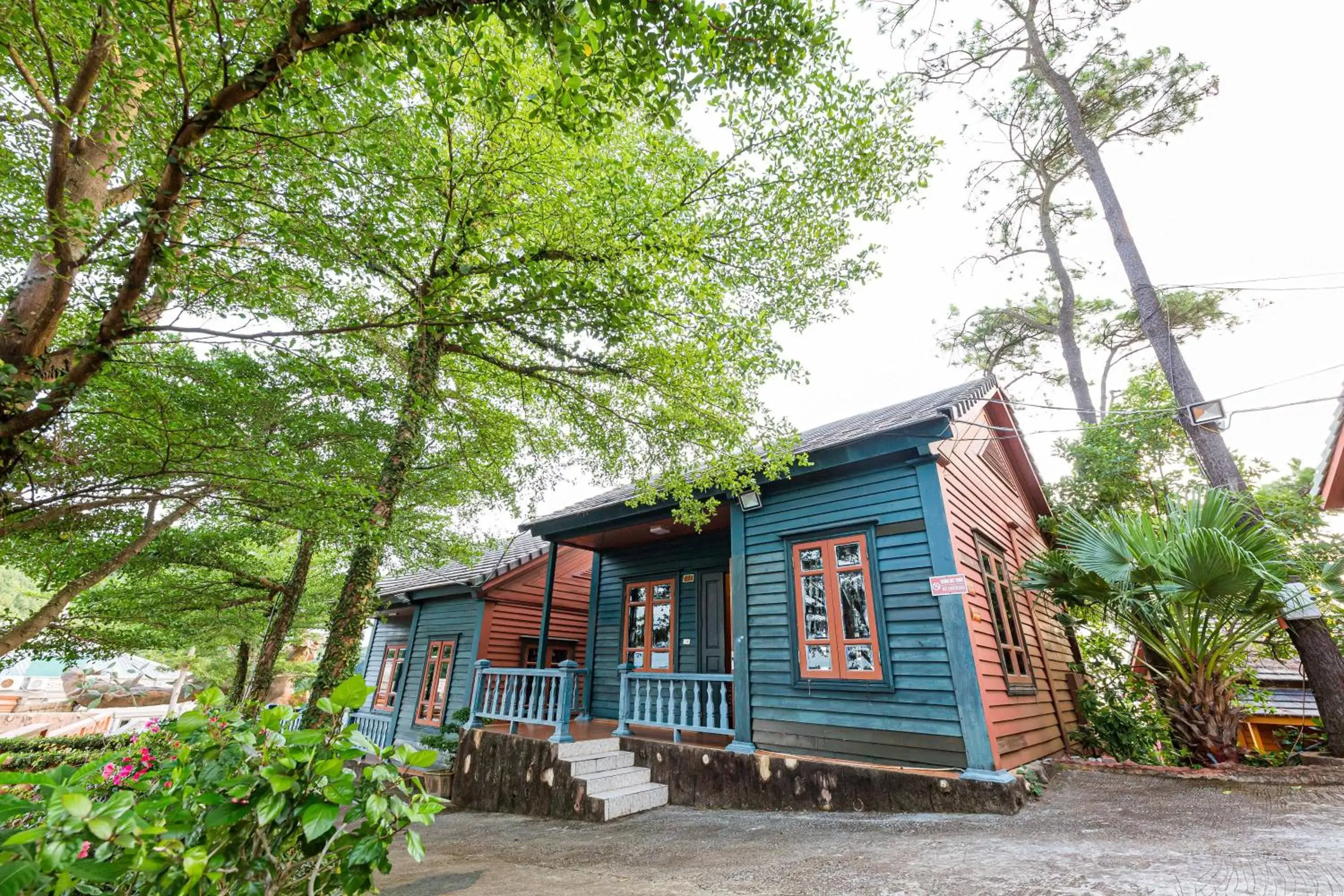 Bungalow with Garden View in Hon Dau Resort Bungalow with Garden View in Hon Dau Resort