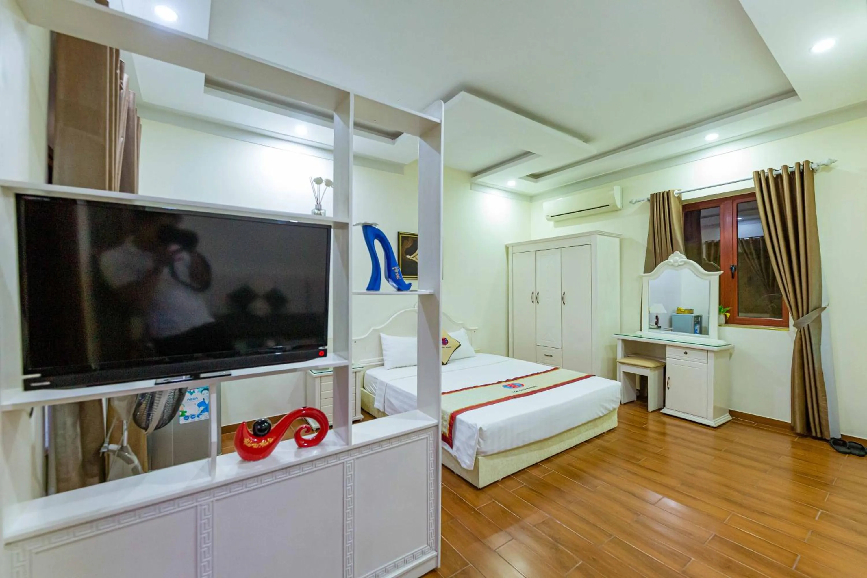 Bed in Hon Dau Resort