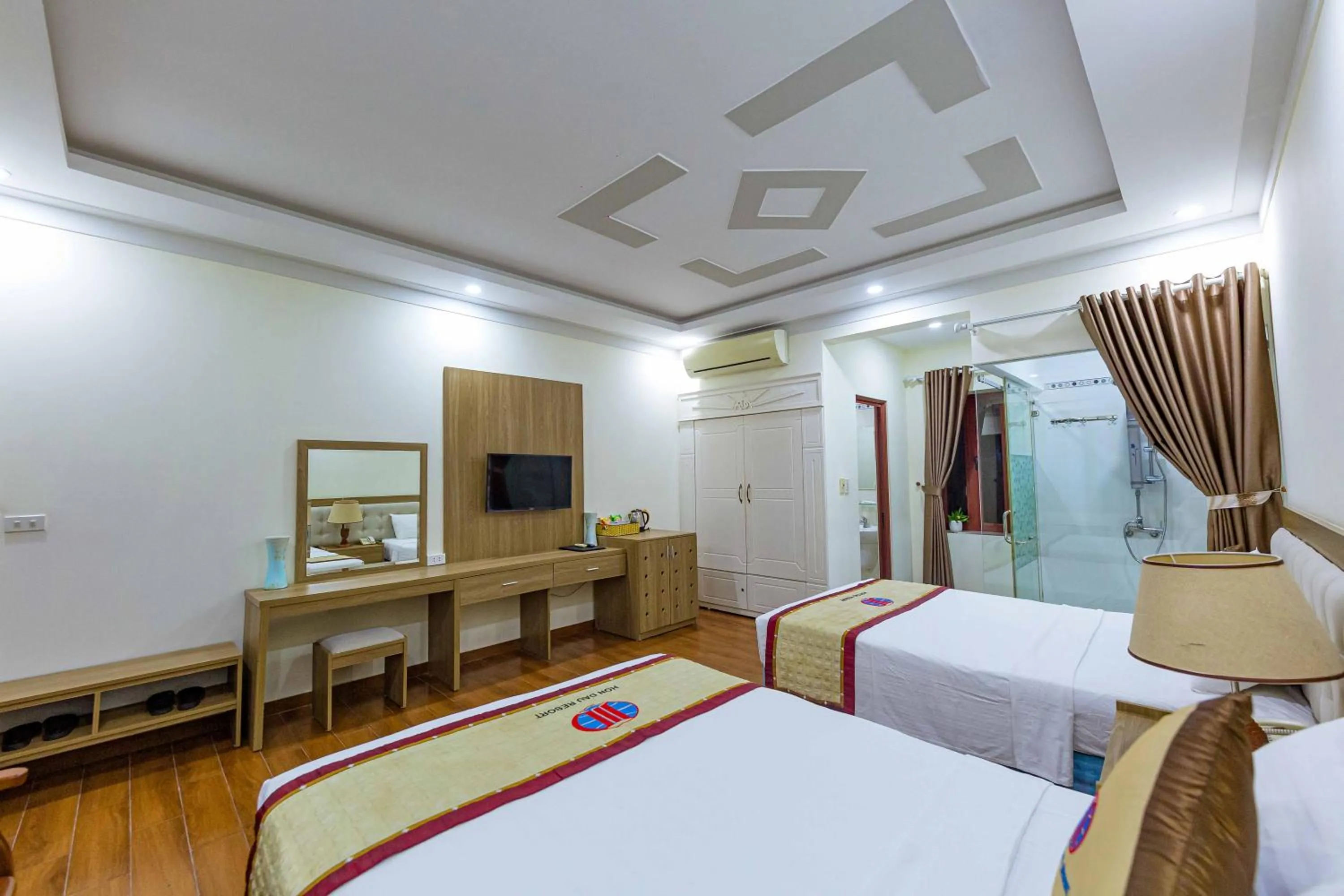 Bed in Hon Dau Resort