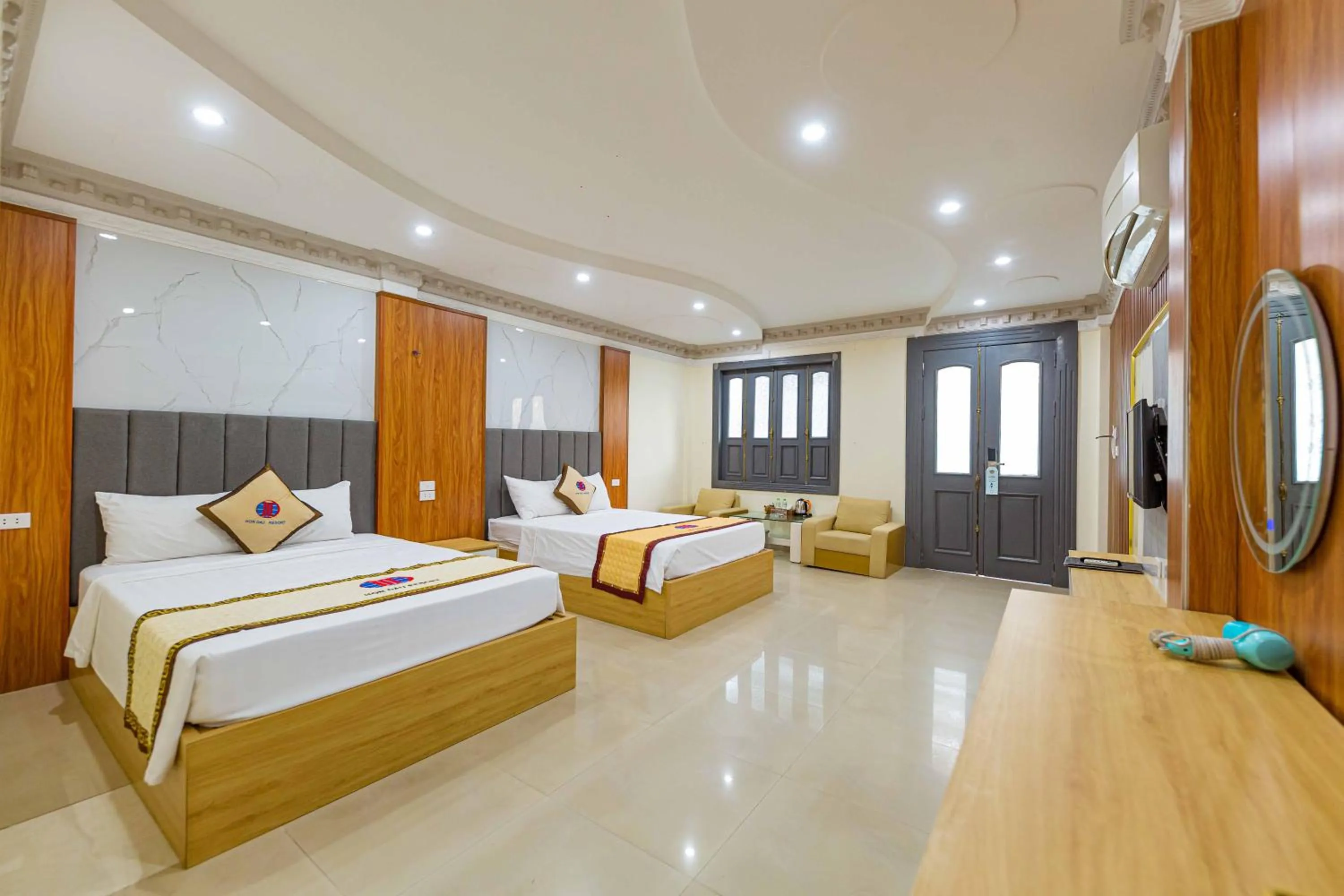 Bed in Hon Dau Resort